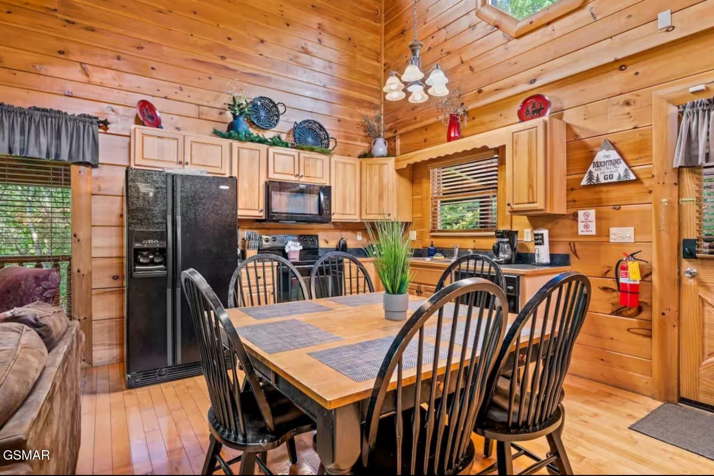 1316 Timberwolf Way Sevierville TN 37876