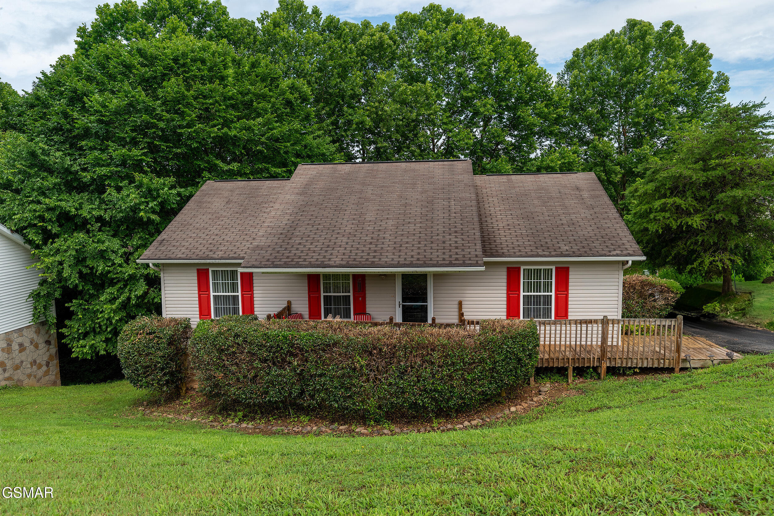 1864 Allensville Ridge Sevierville TN 37876