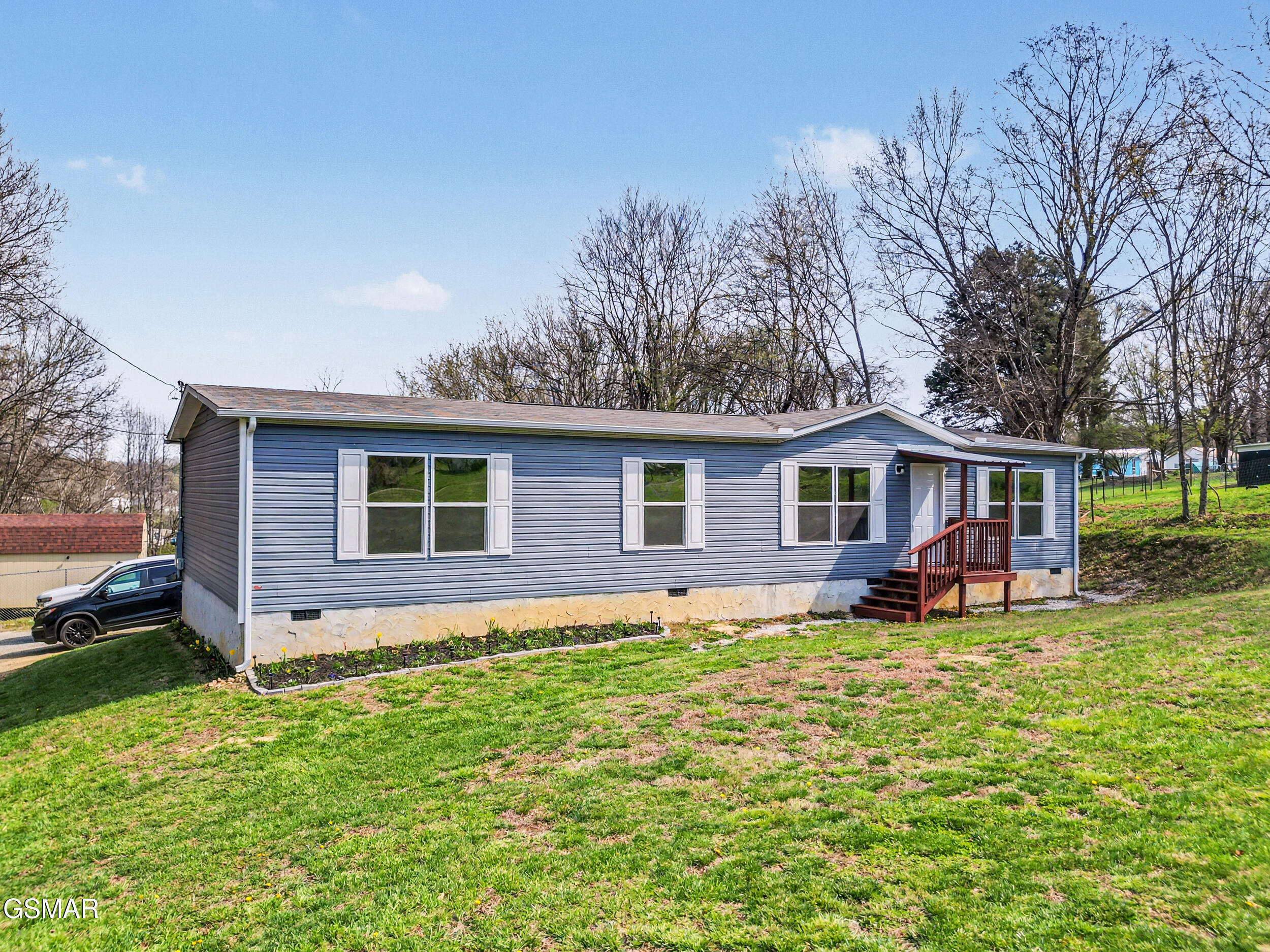 1316 Blue Spruce Way Newport TN 37821