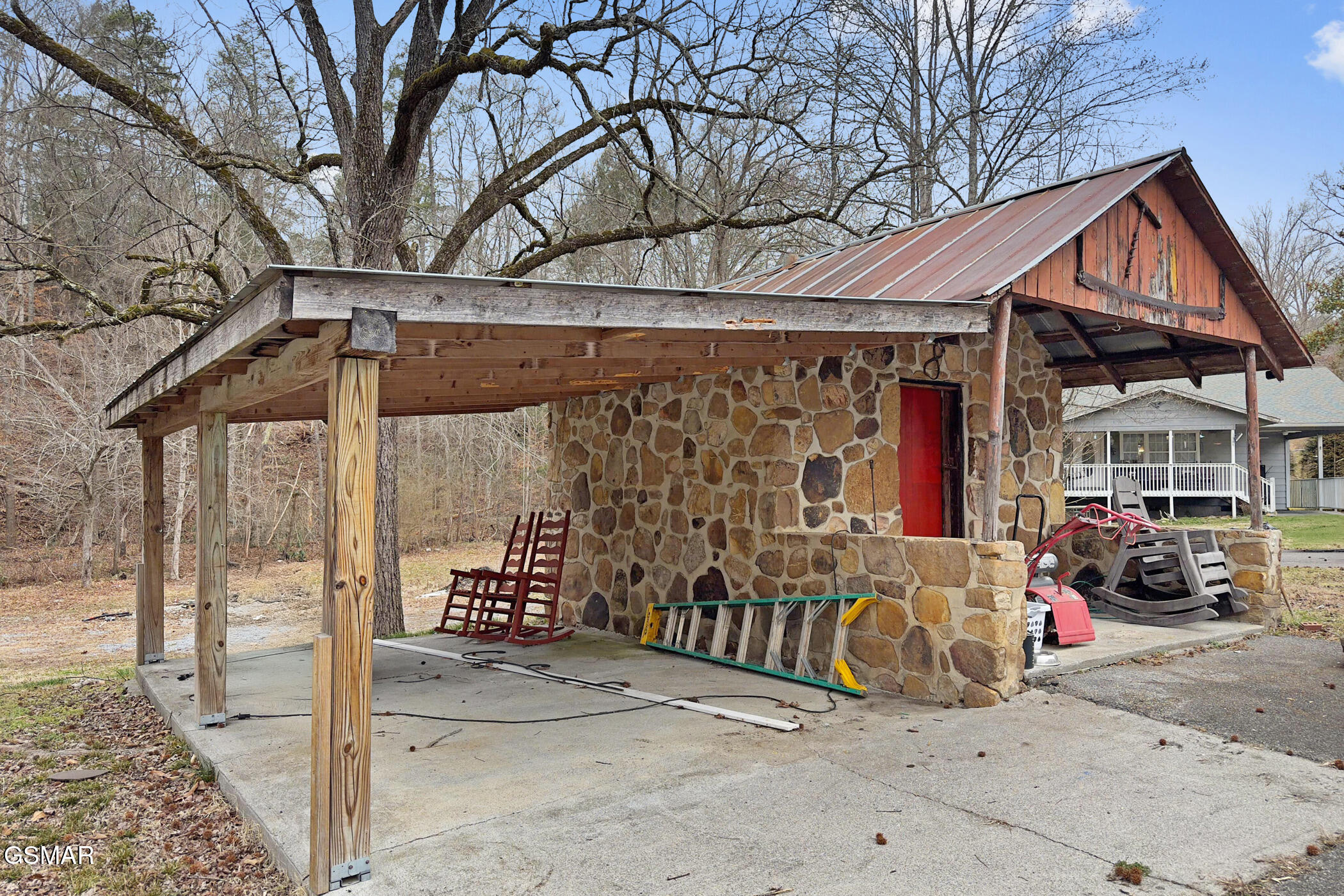 1853 Bluff Mountain Road Sevierville TN 37876