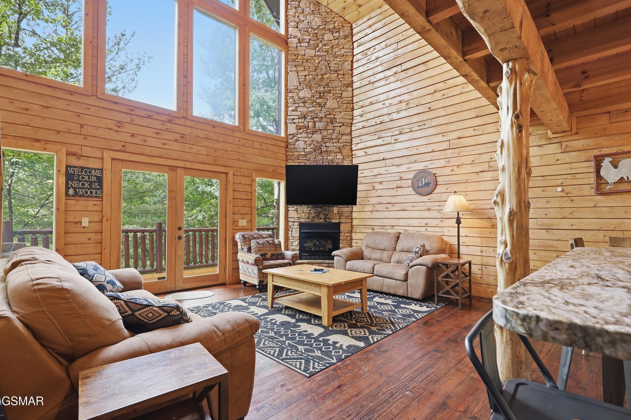 2920 Raven Fork Circle Sevierville TN 37876