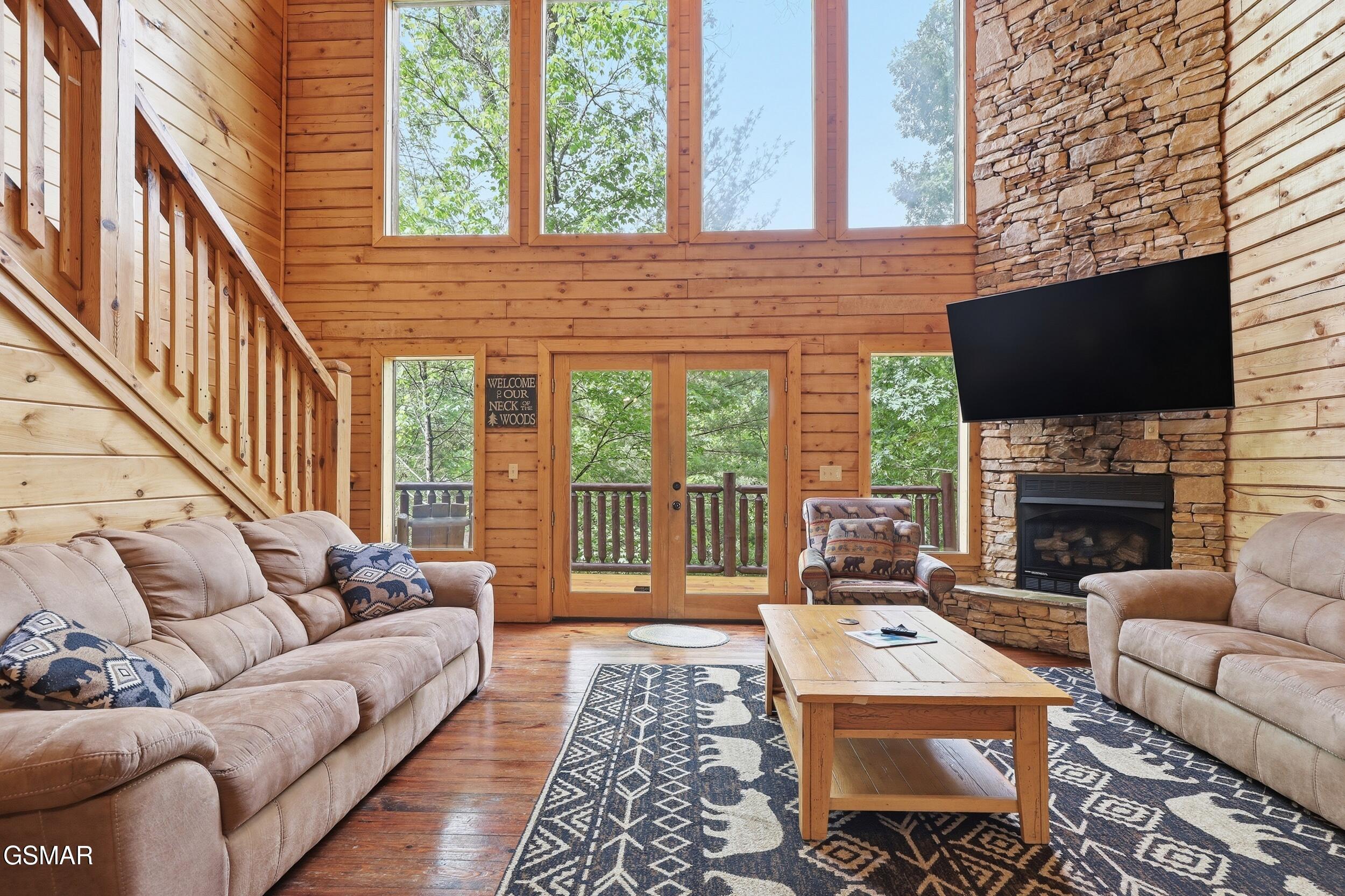 2920 Raven Fork Circle Sevierville TN 37876