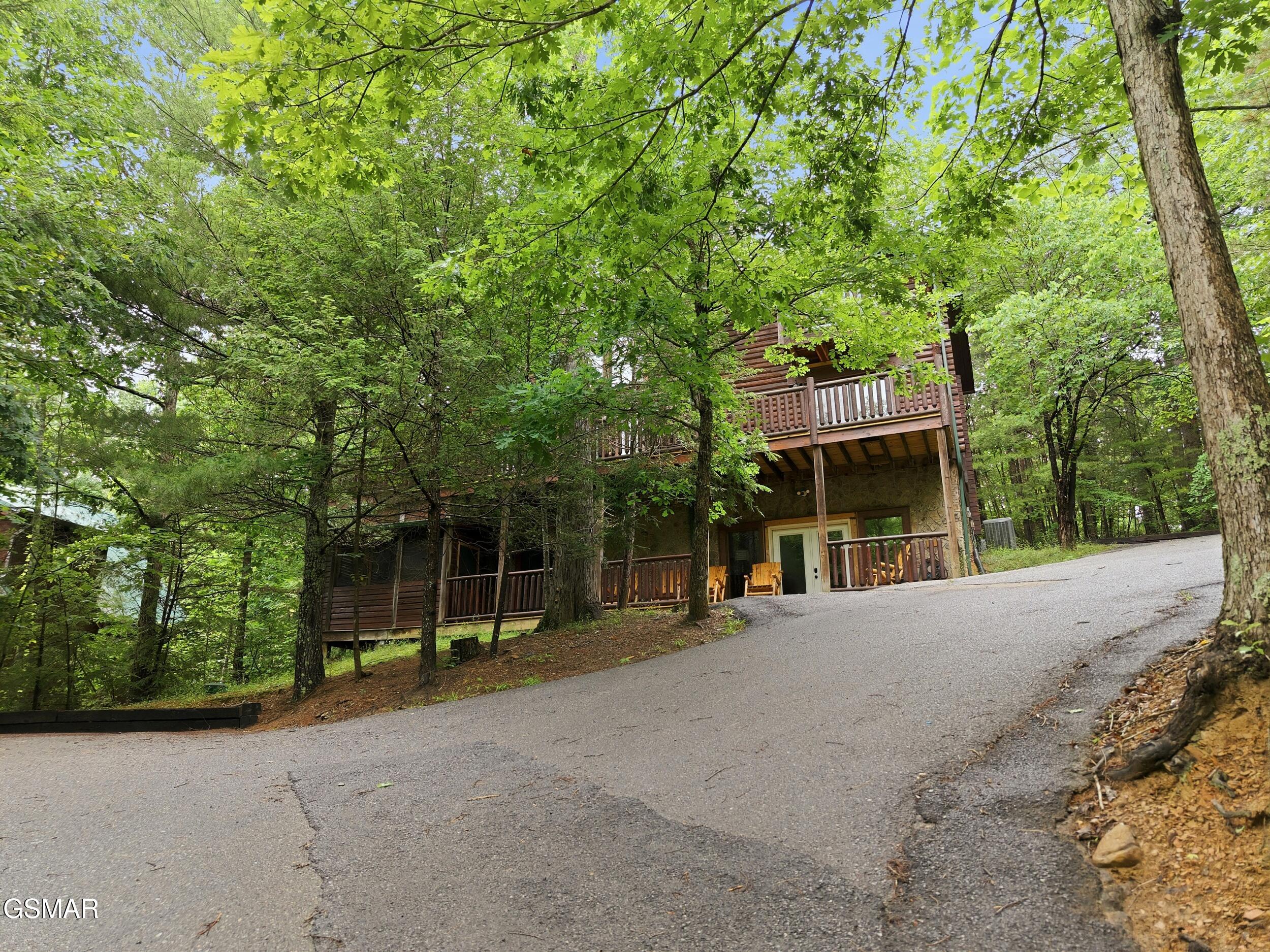 2920 Raven Fork Circle Sevierville TN 37876