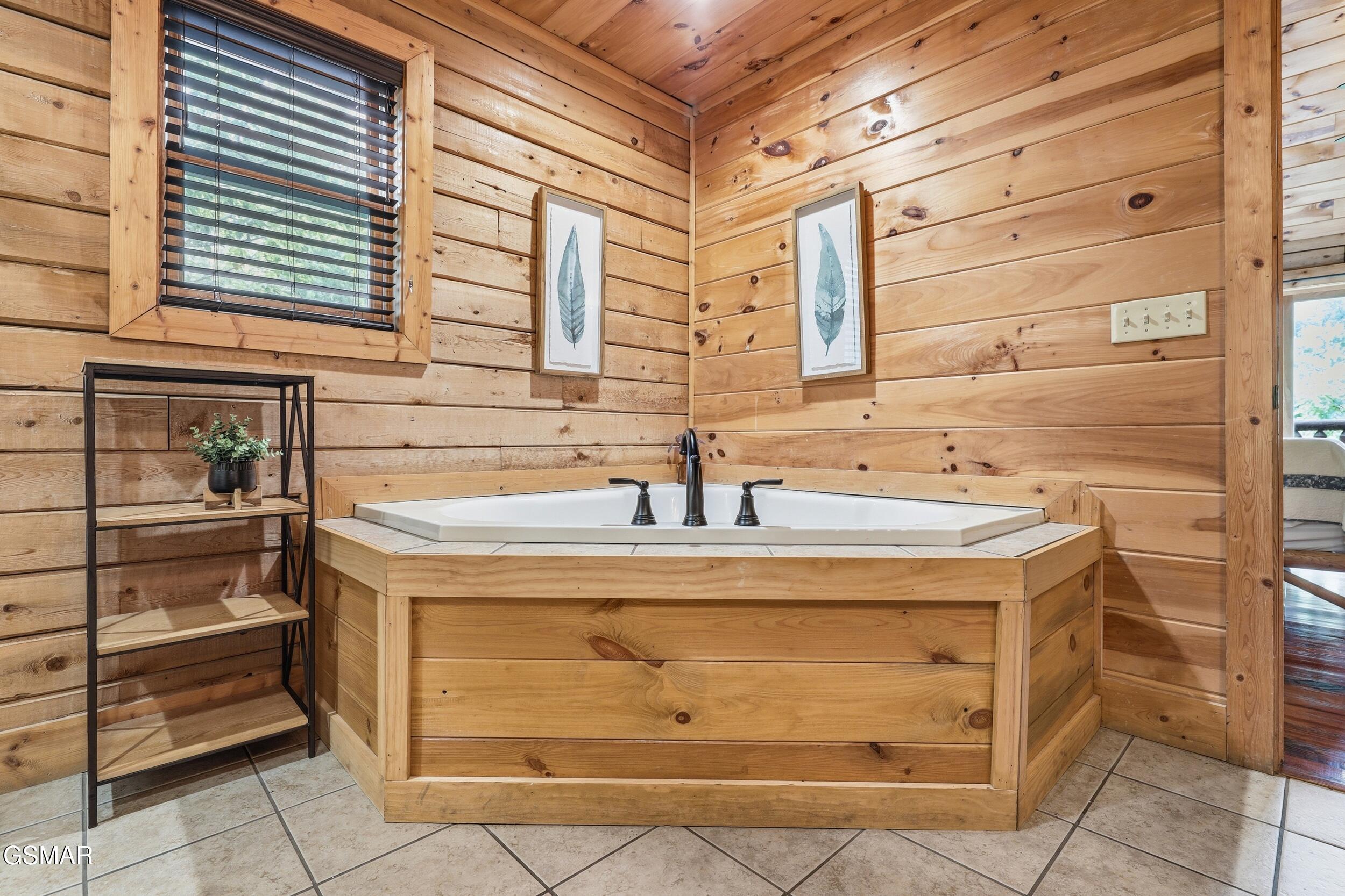 2920 Raven Fork Circle Sevierville TN 37876