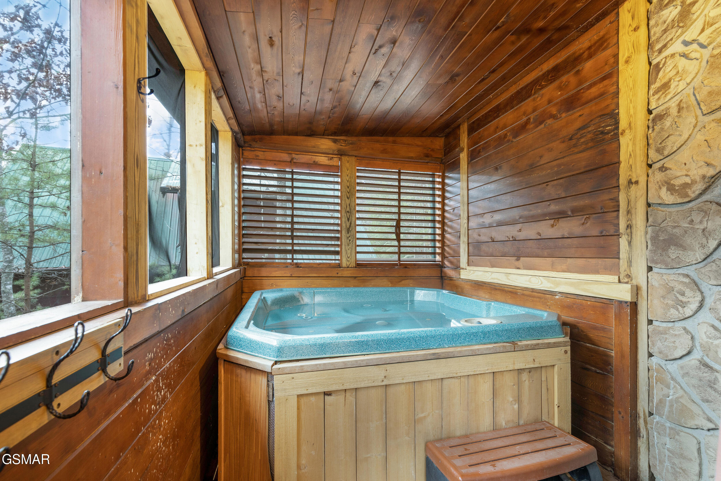 2920 Raven Fork Circle Sevierville TN 37876