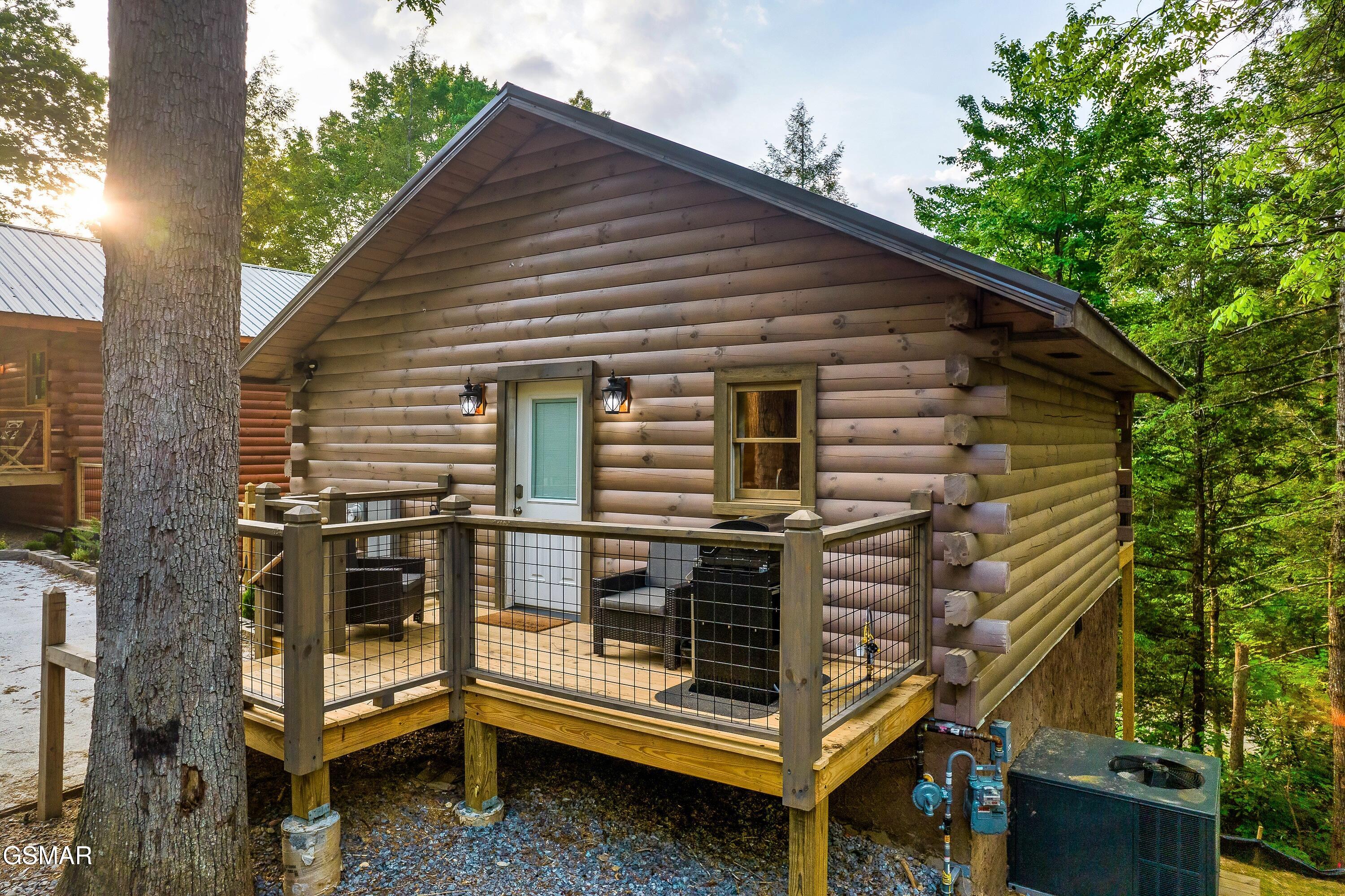 1637 Misty Hollow Way Gatlinburg TN 37738