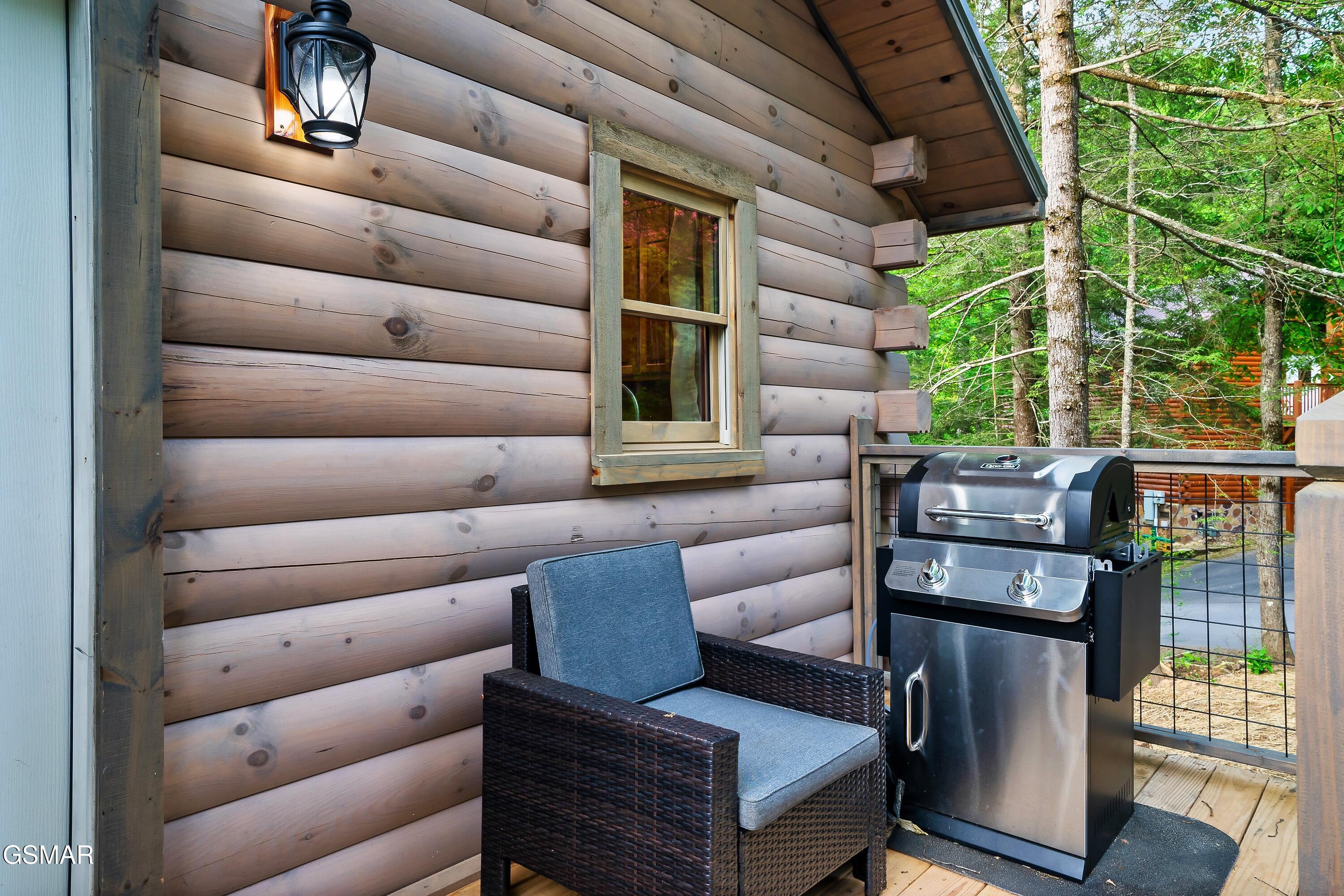 1637 Misty Hollow Way Gatlinburg TN 37738