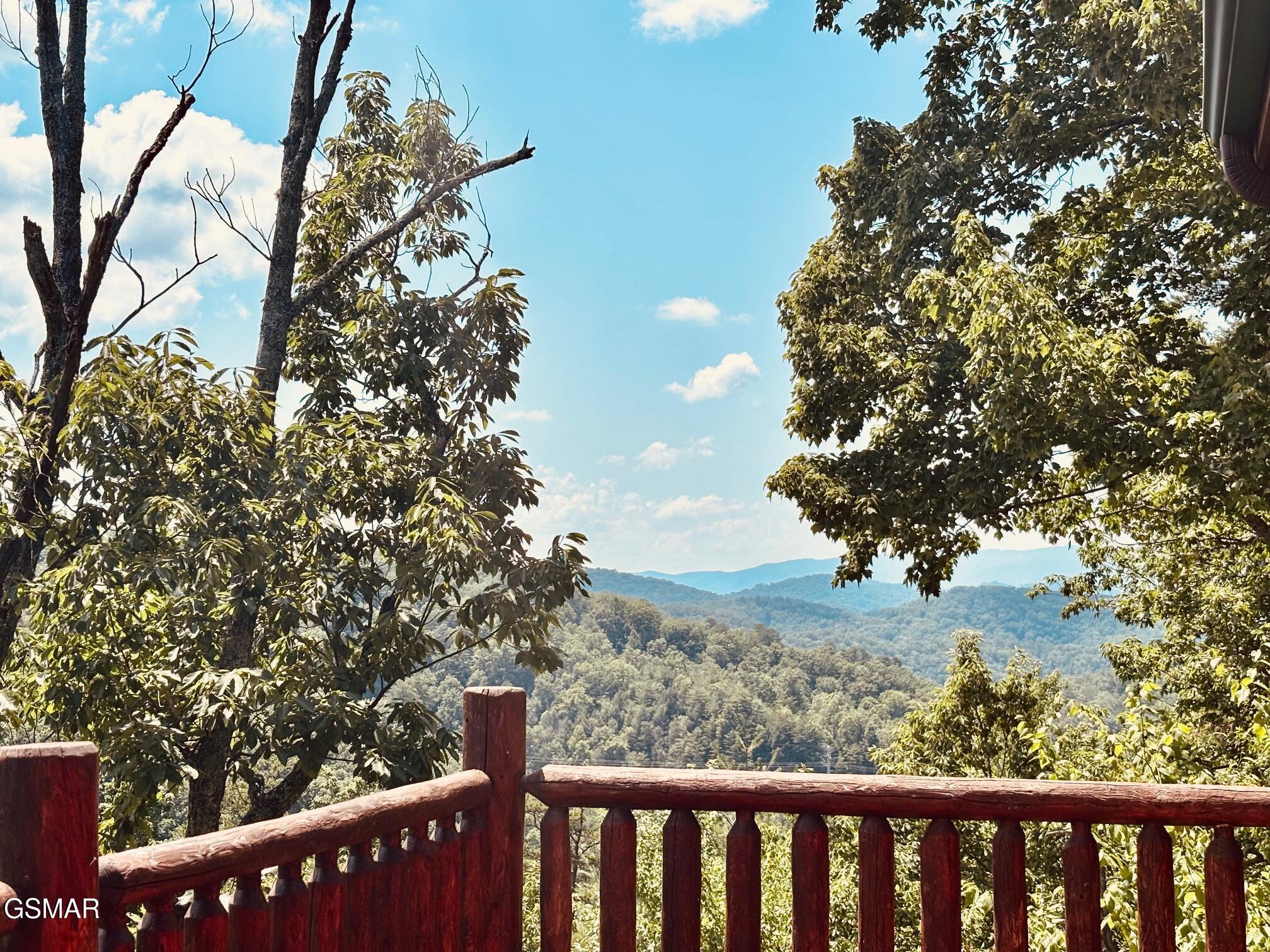 806 Ski View Lane Sevierville TN 37876