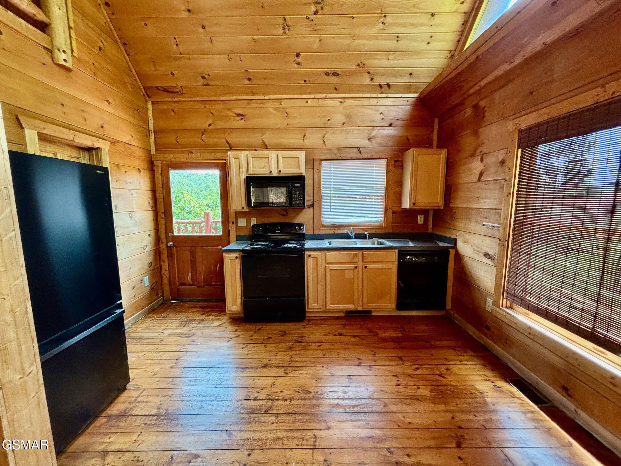 806 Ski View Lane Sevierville TN 37876