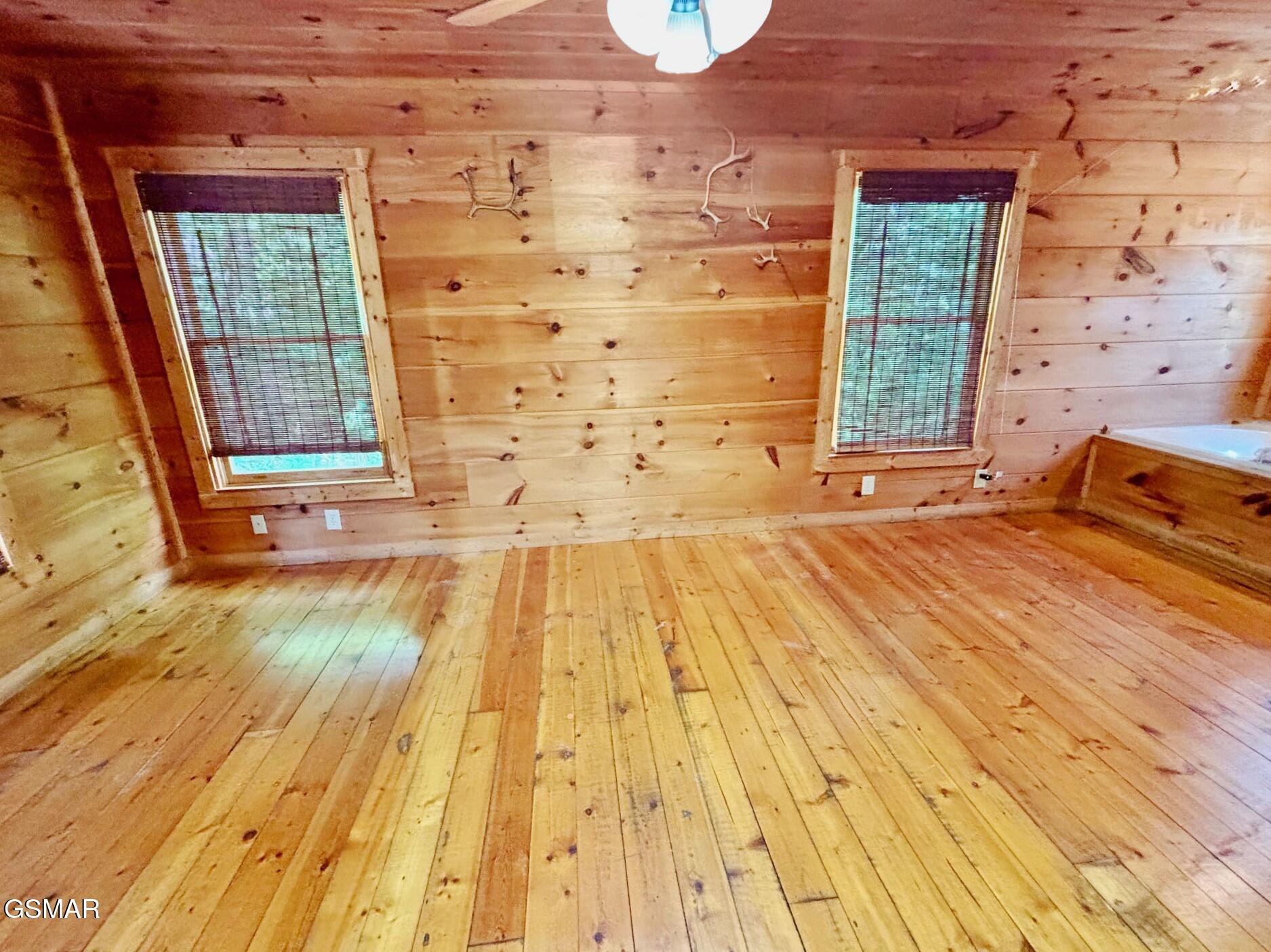 806 Ski View Lane Sevierville TN 37876