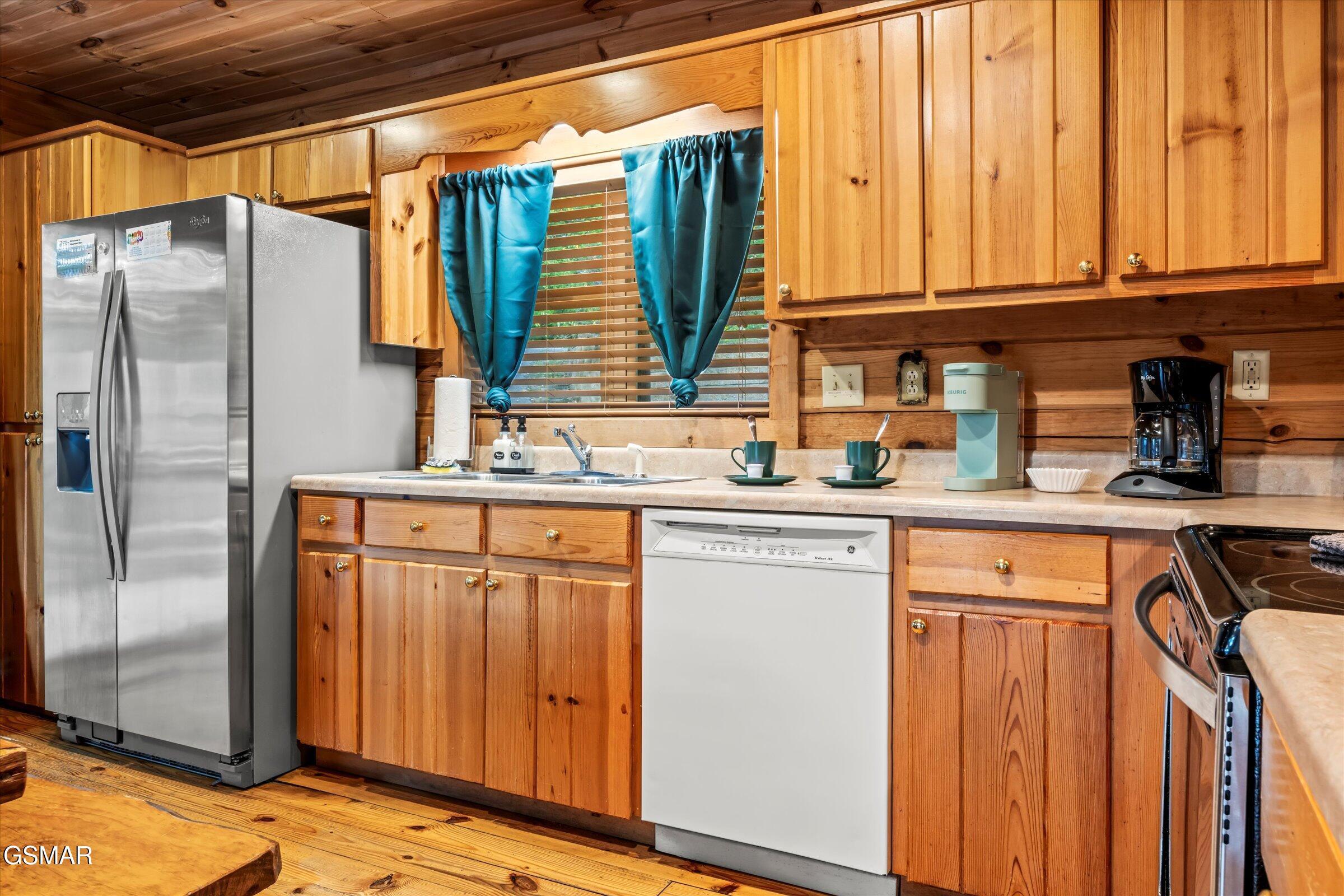 4160 Chamberlain Lane Sevierville TN 37862