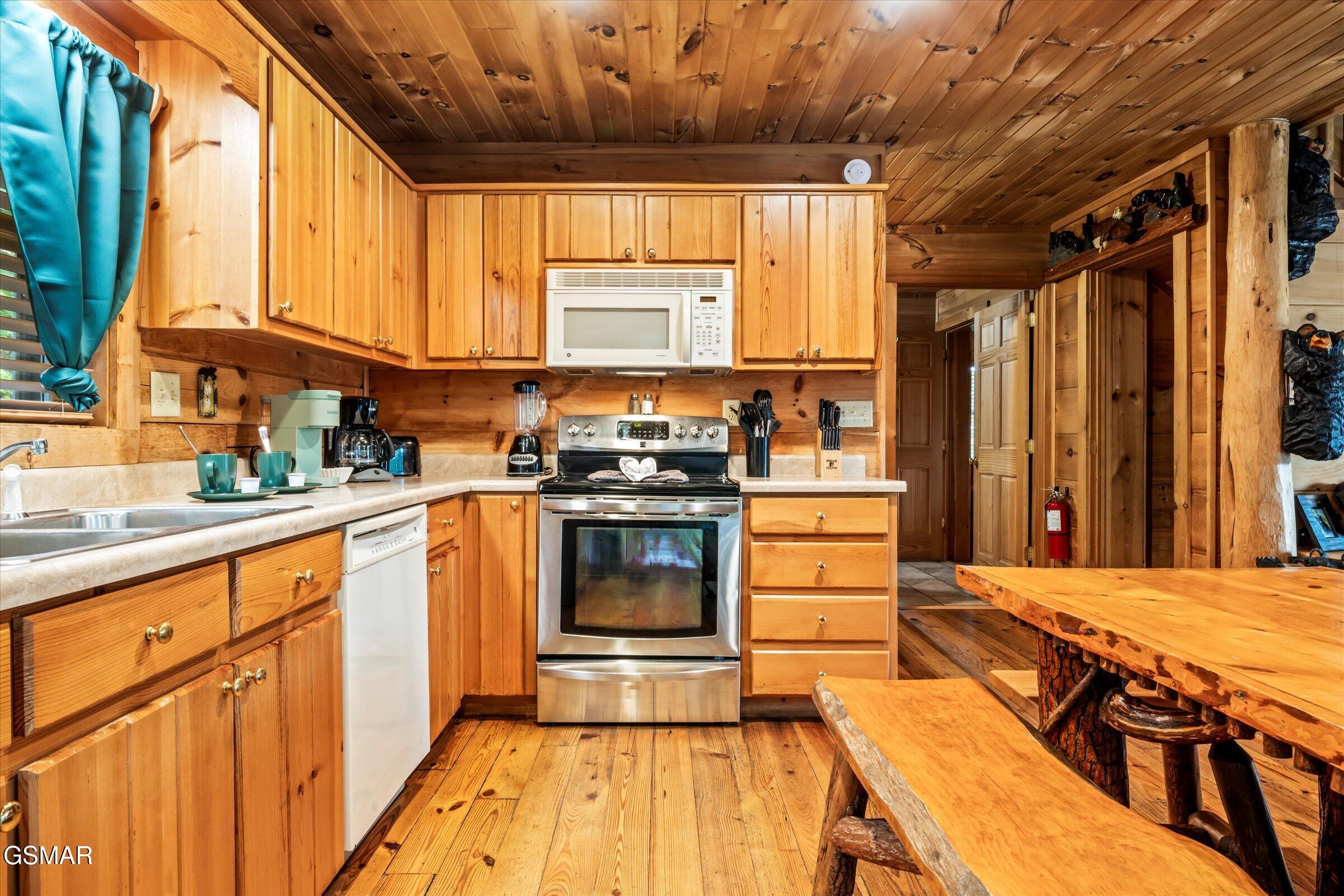 4160 Chamberlain Lane Sevierville TN 37862