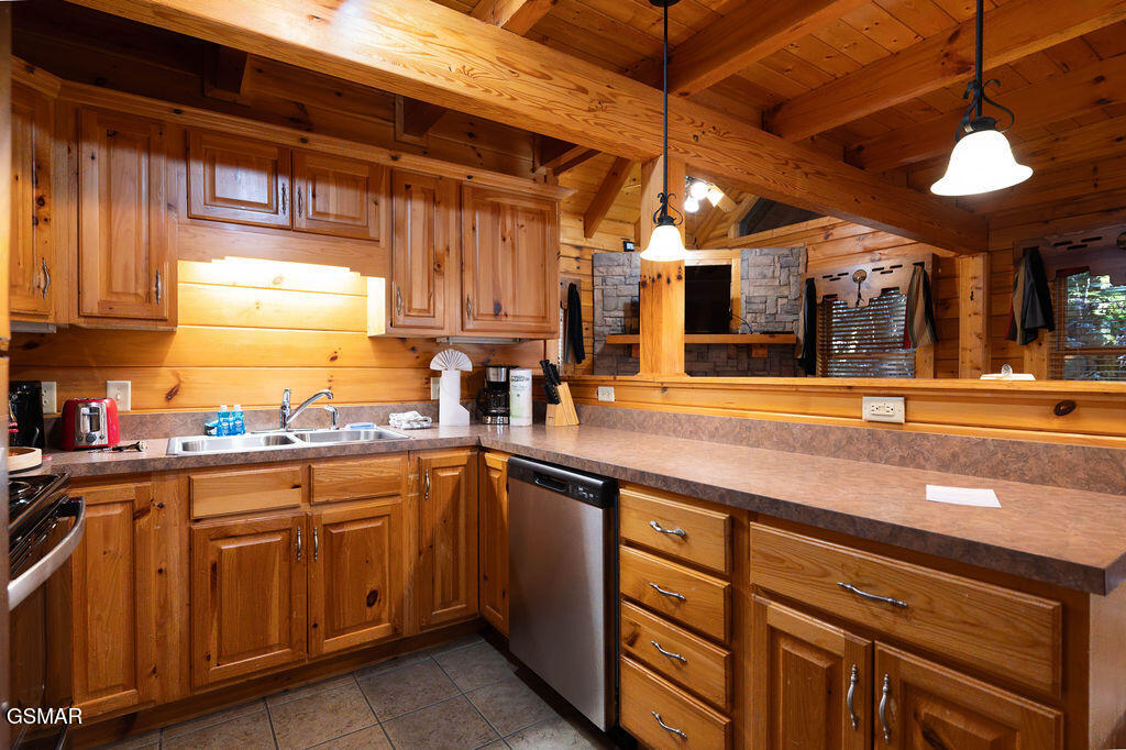 644 Gatlinburg Falls Way Gatlinburg TN 37738