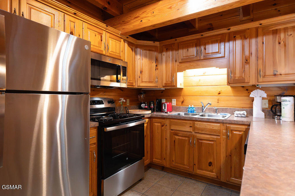 644 Gatlinburg Falls Way Gatlinburg TN 37738