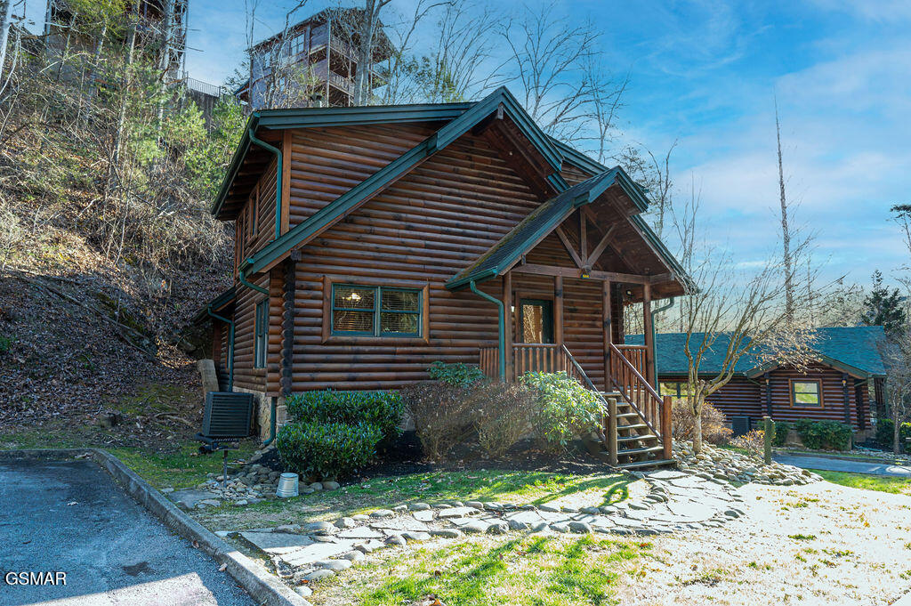 644 Gatlinburg Falls Way Gatlinburg TN 37738