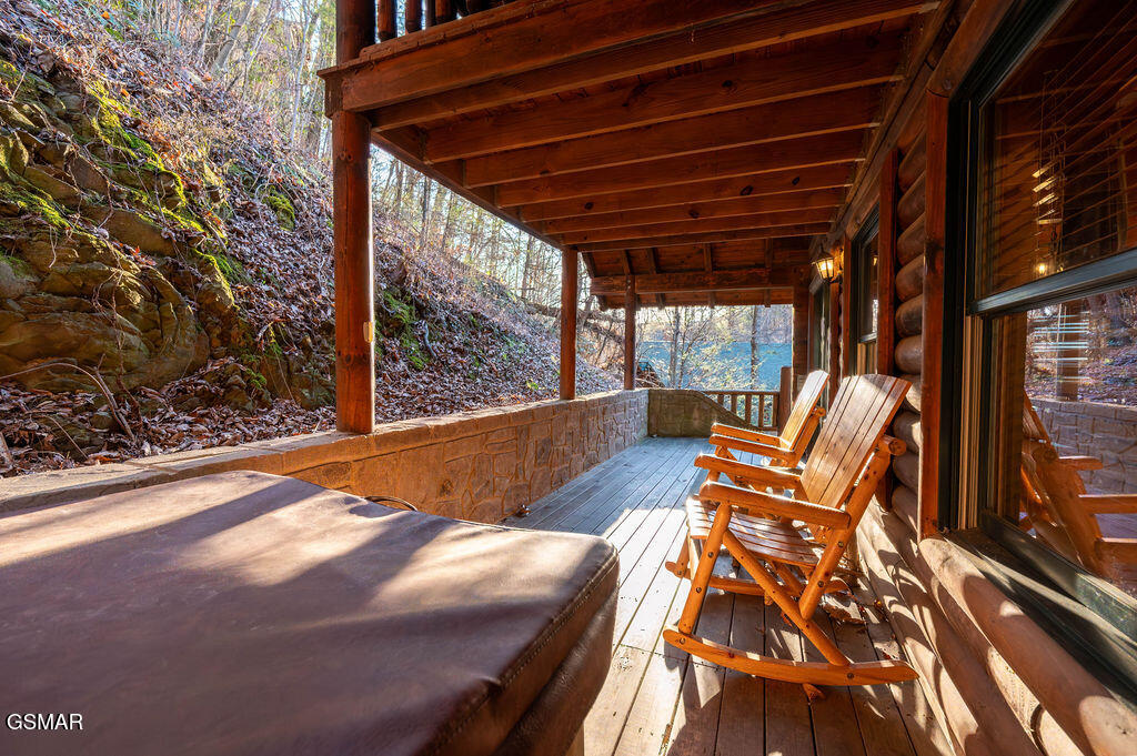 644 Gatlinburg Falls Way Gatlinburg TN 37738