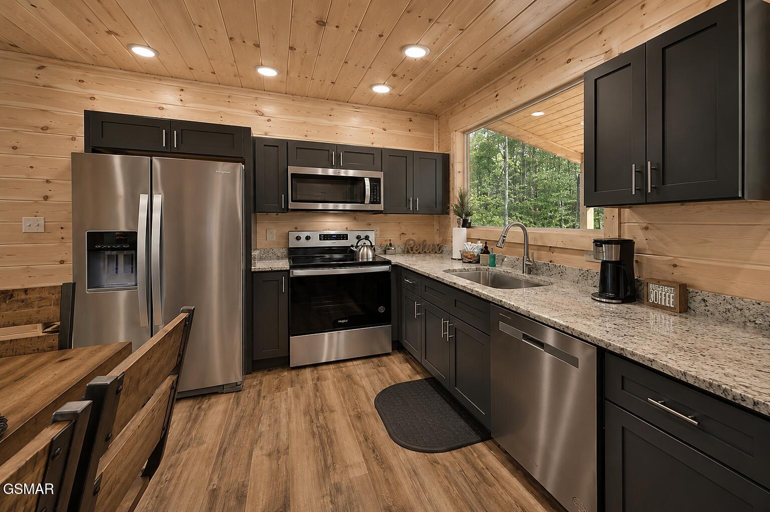 2252 Misty Shadows Drive Sevierville TN 37862