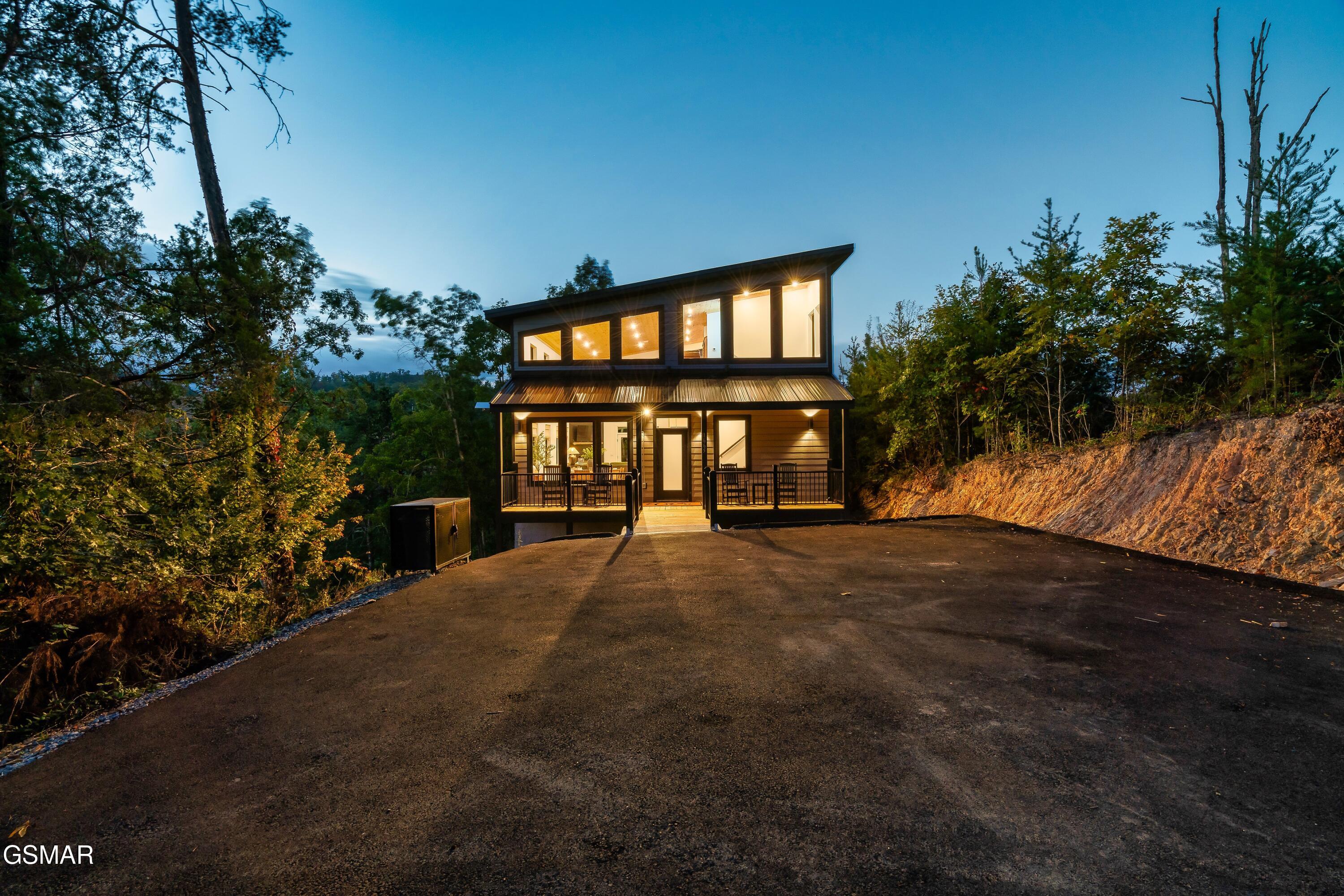 1665 Paulas Huskey Circle Sevierville TN 37876