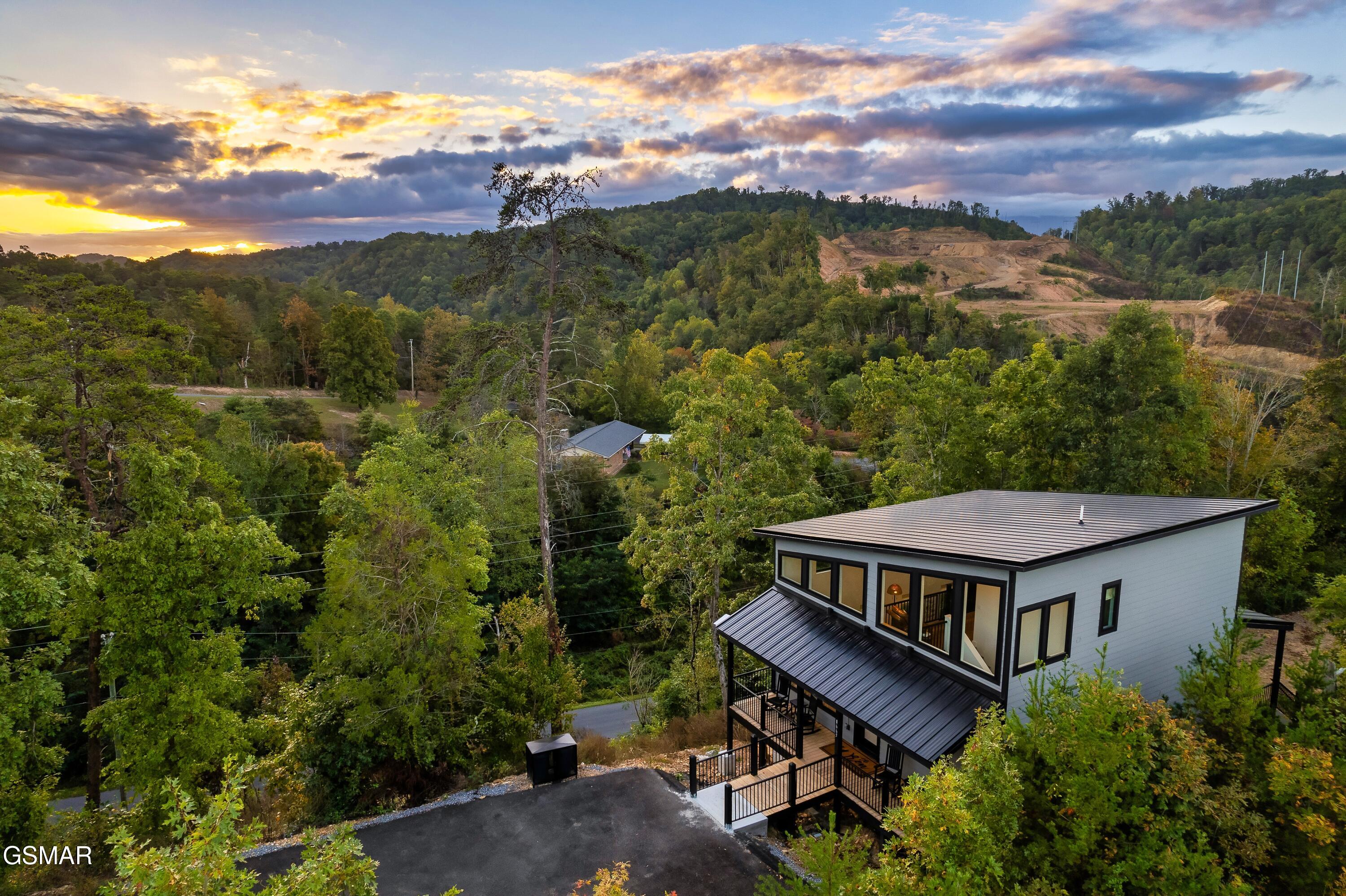 1665 Paulas Huskey Circle Sevierville TN 37876