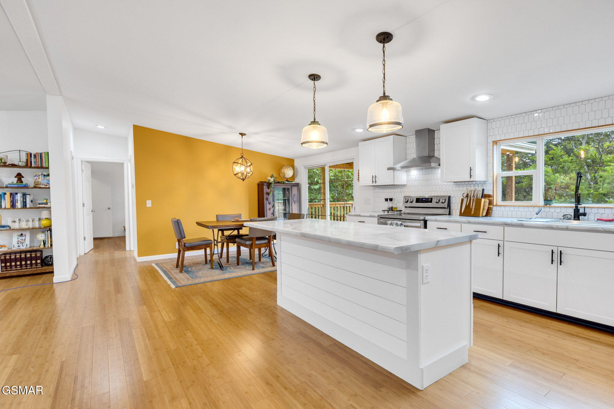 802 Holbert Lane Kodak TN 37764