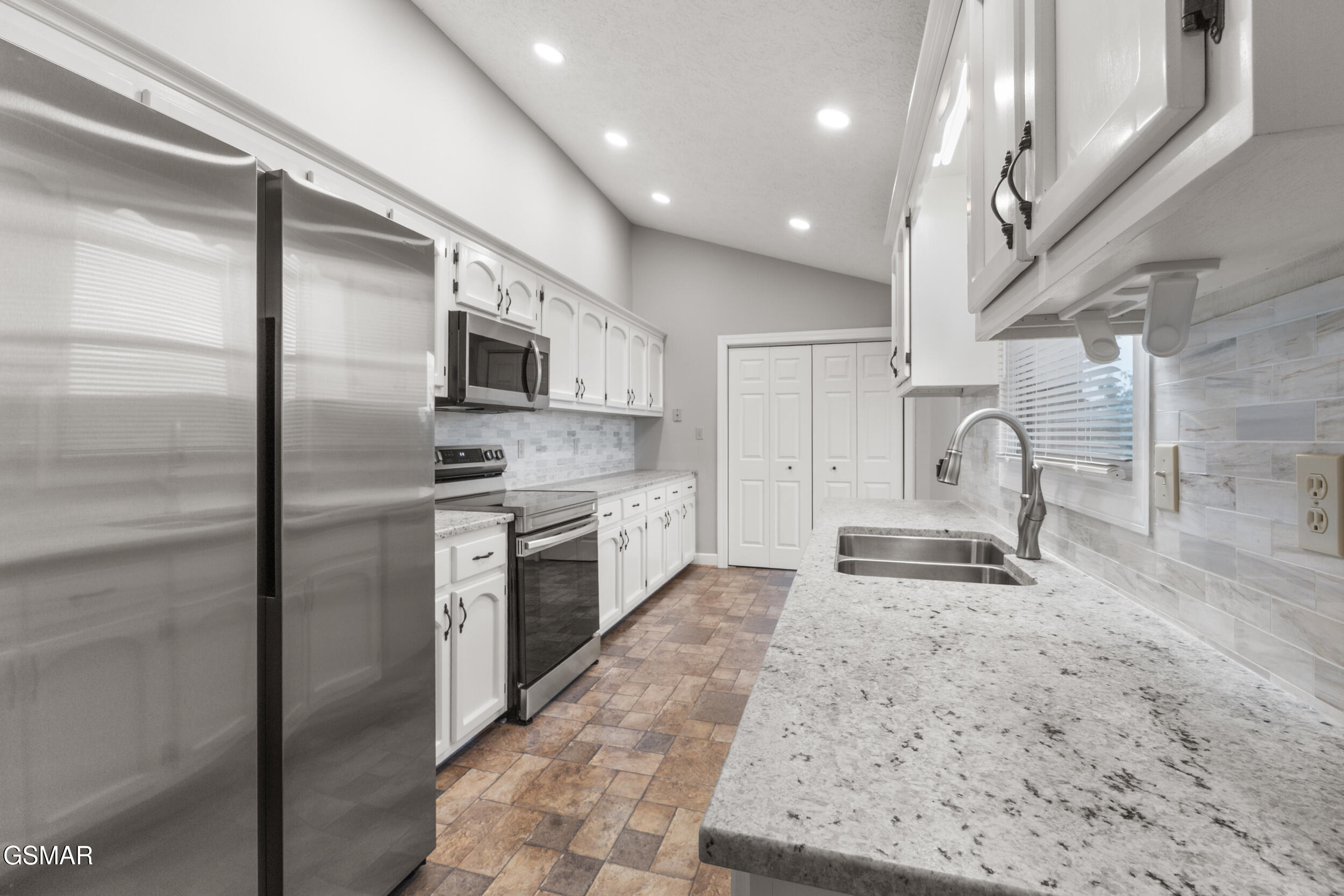 4801 Harbor Drive Morristown TN 37814