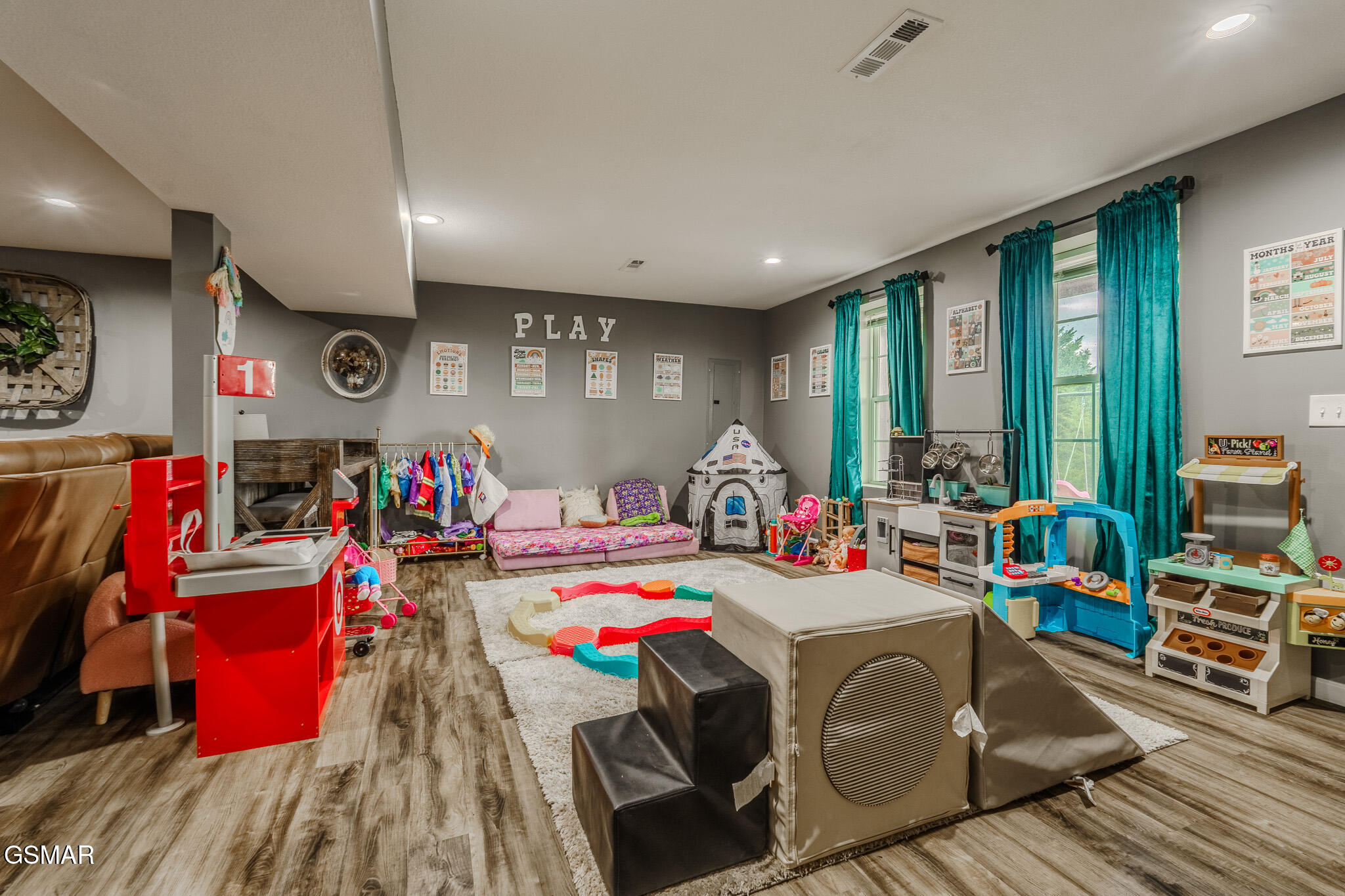 2713 Lucille Avenue Kodak TN 37764