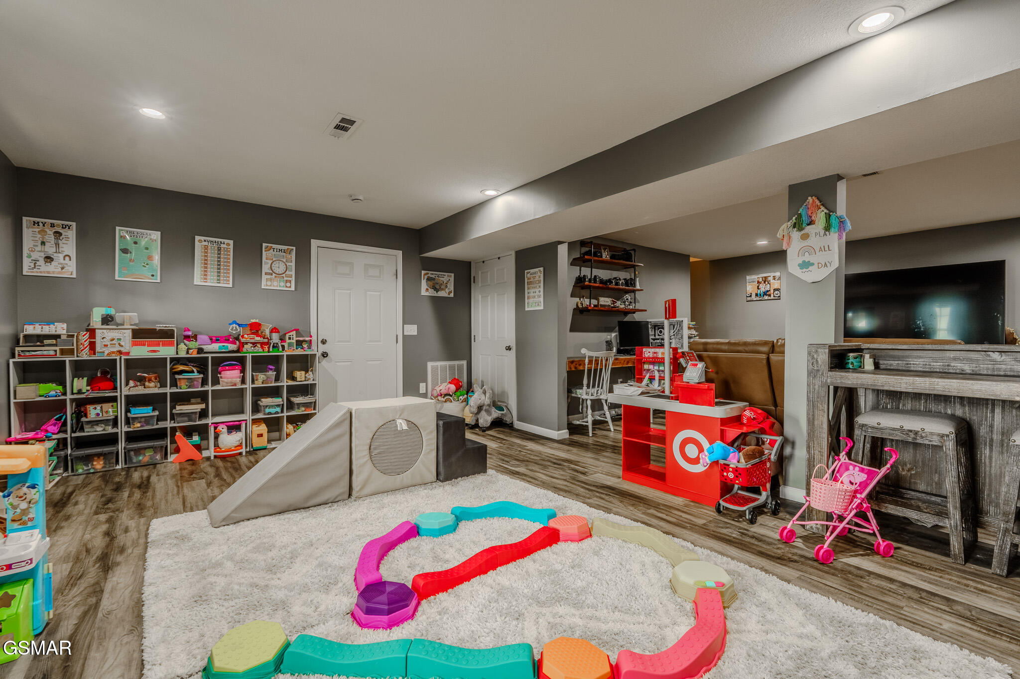 2713 Lucille Avenue Kodak TN 37764