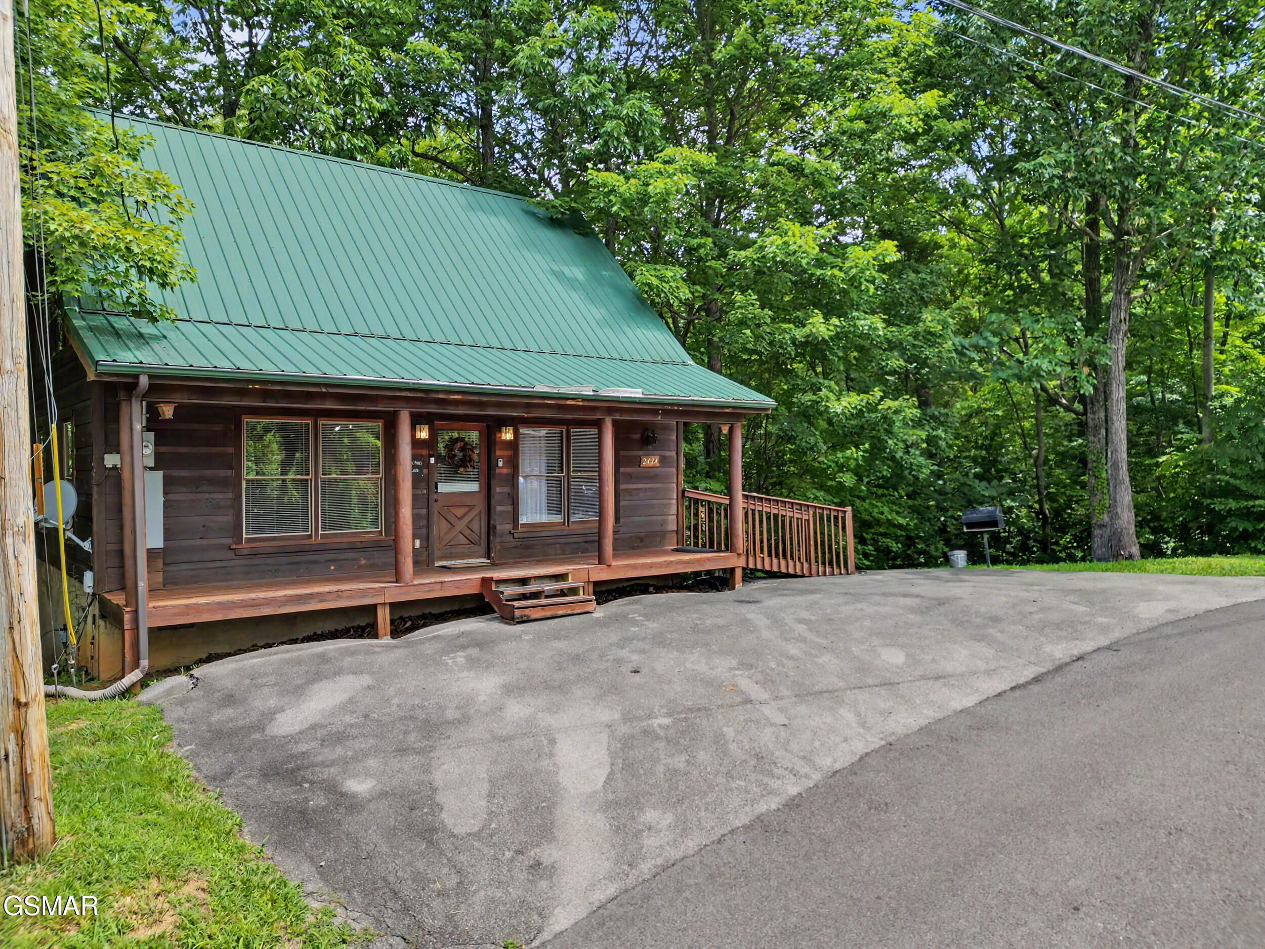 2434 N North School House Gap Road Sevierville TN 37876