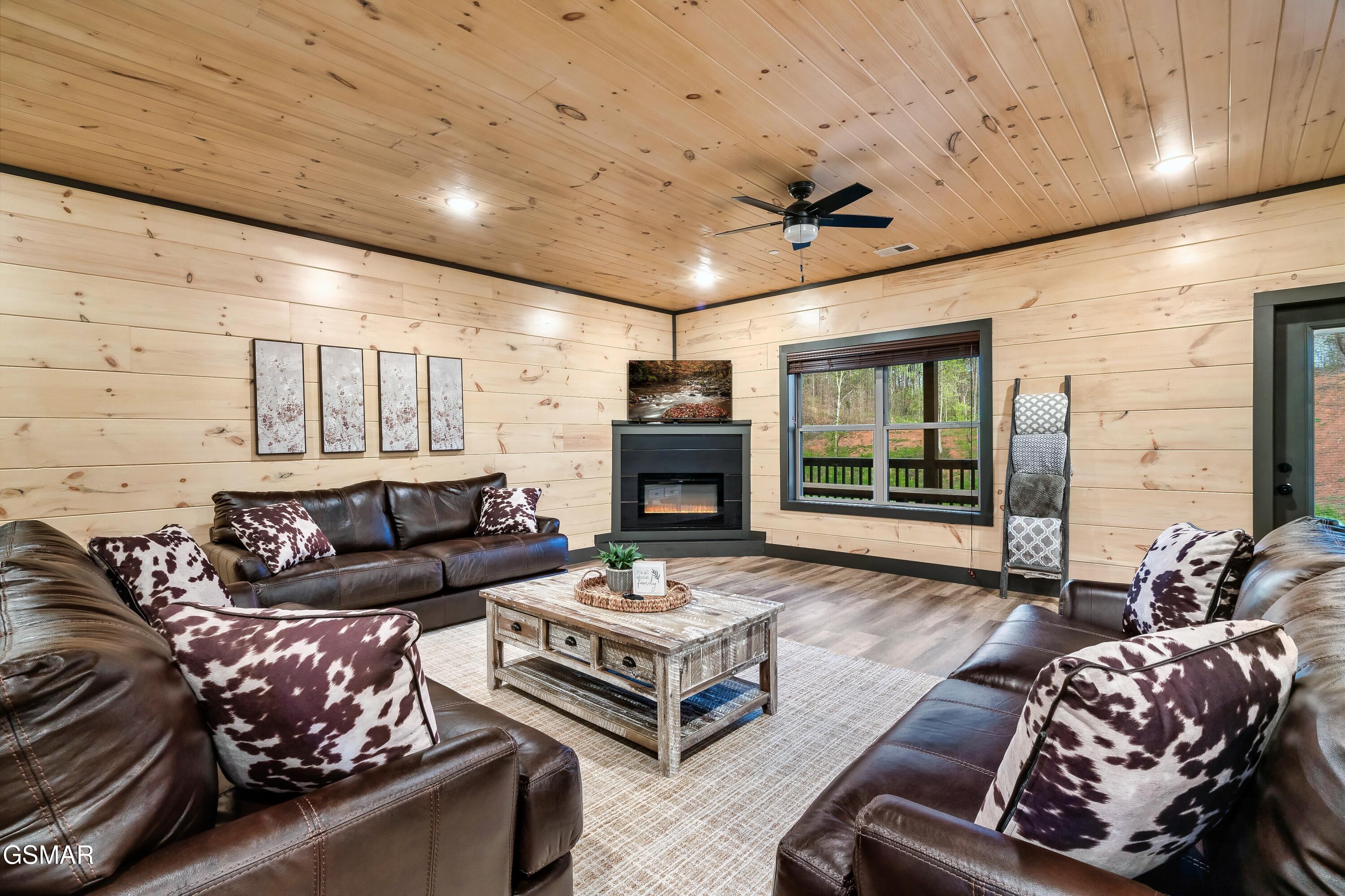 204 Lily Jo Way Sevierville TN 37876