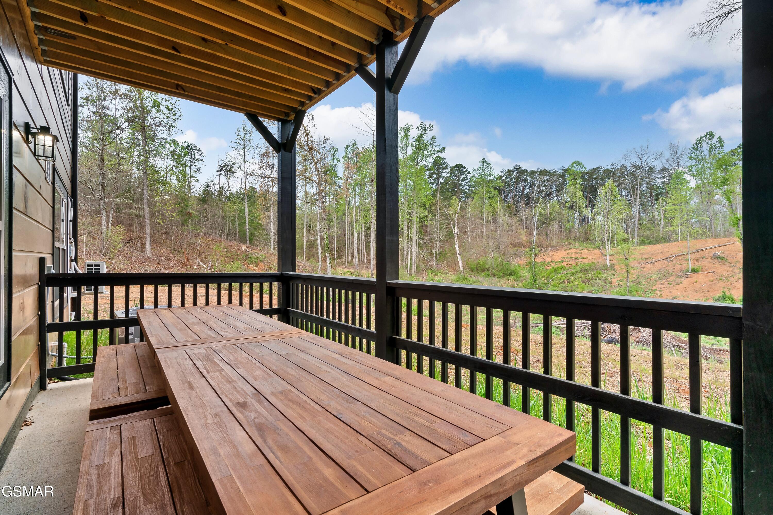 204 Lily Jo Way Sevierville TN 37876