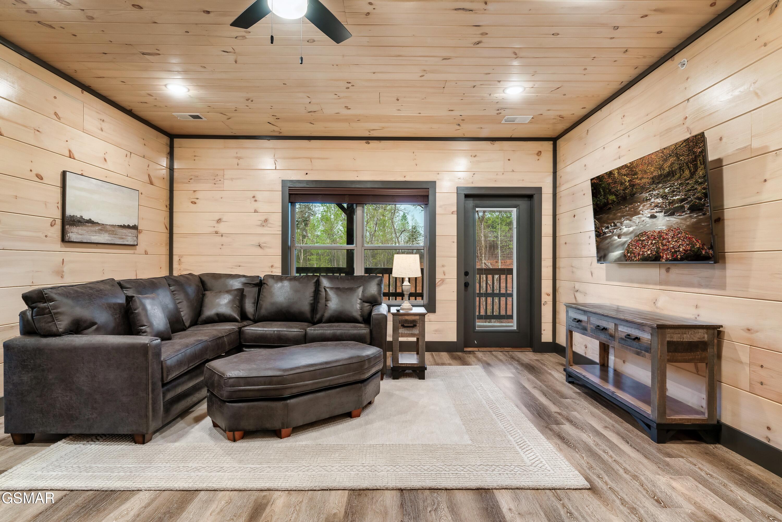204 Lily Jo Way Sevierville TN 37876