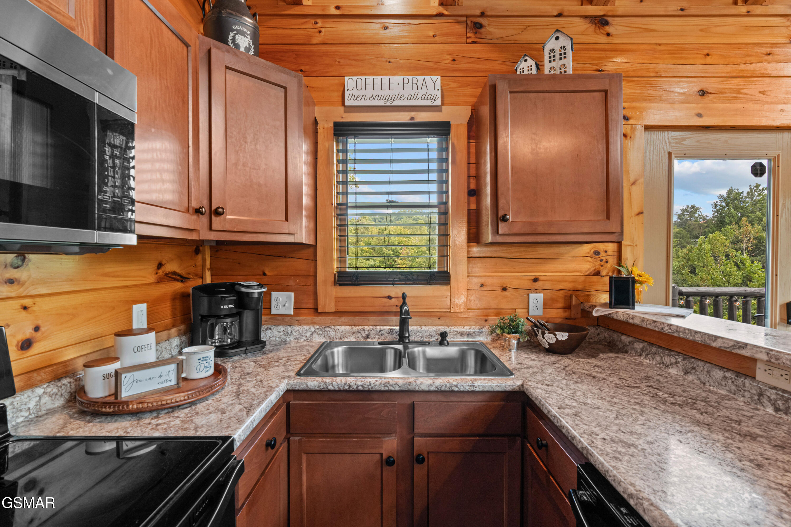 705 Rondayview Lane Sevierville TN 37876