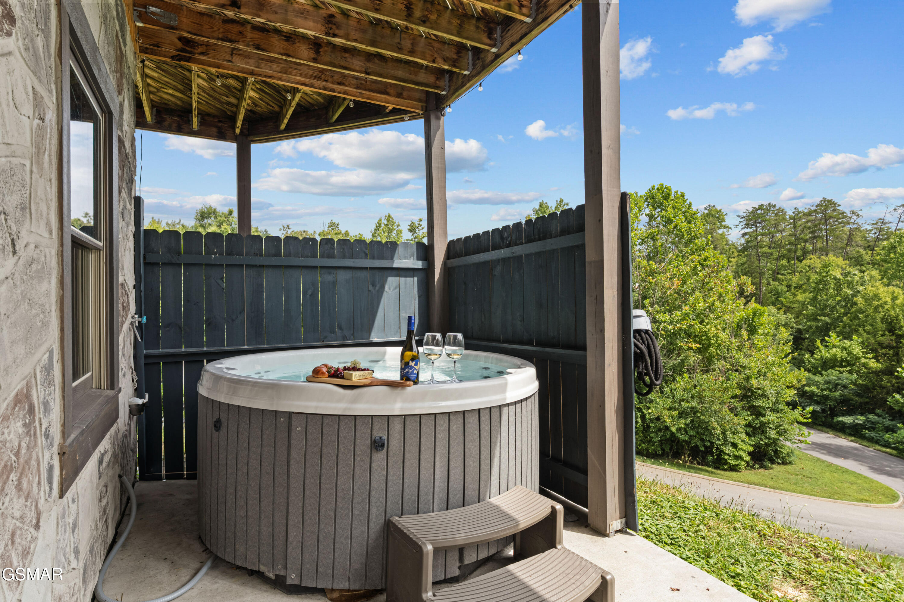 705 Rondayview Lane Sevierville TN 37876