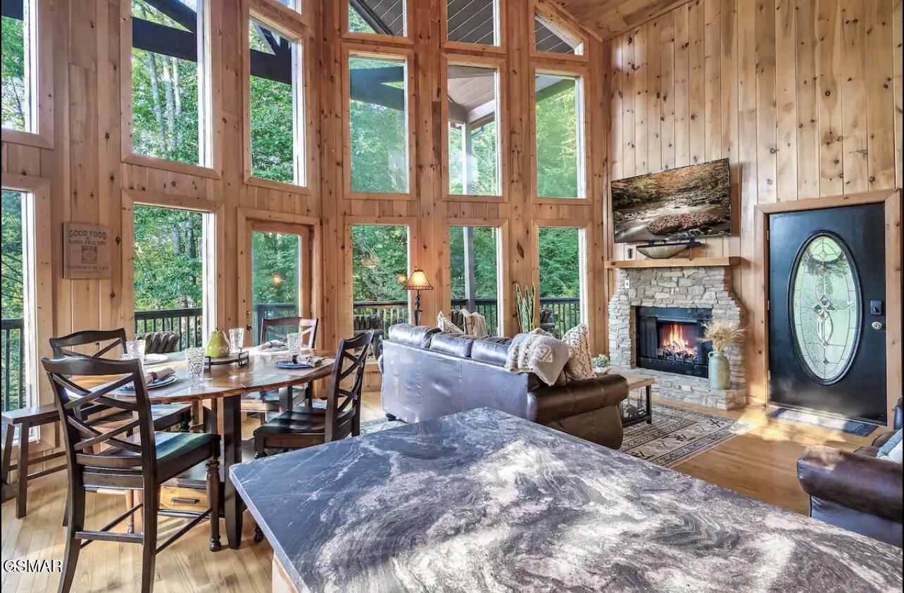 2321 High Top Loop Sevierville TN 37862