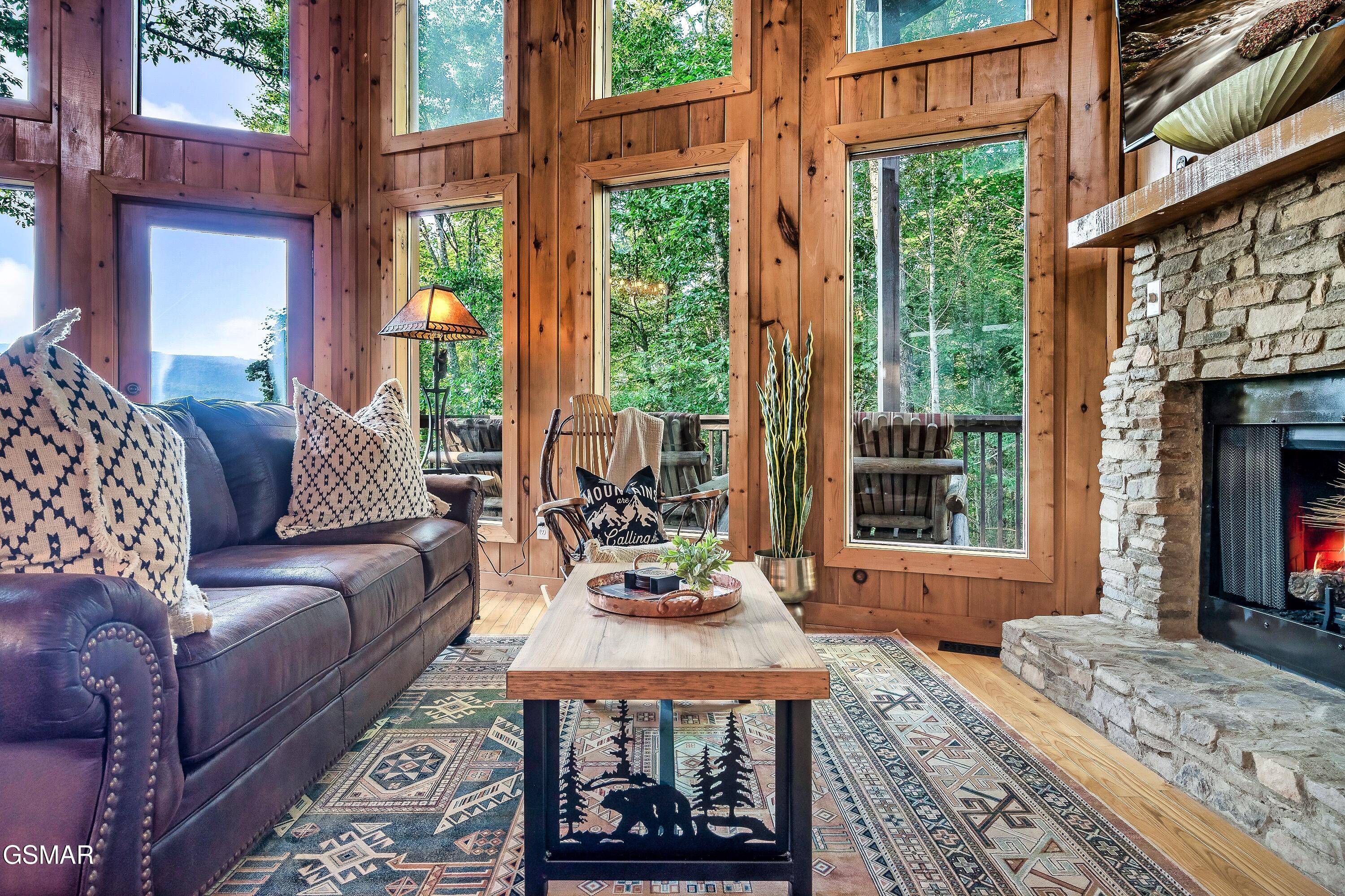 2321 High Top Loop Sevierville TN 37862