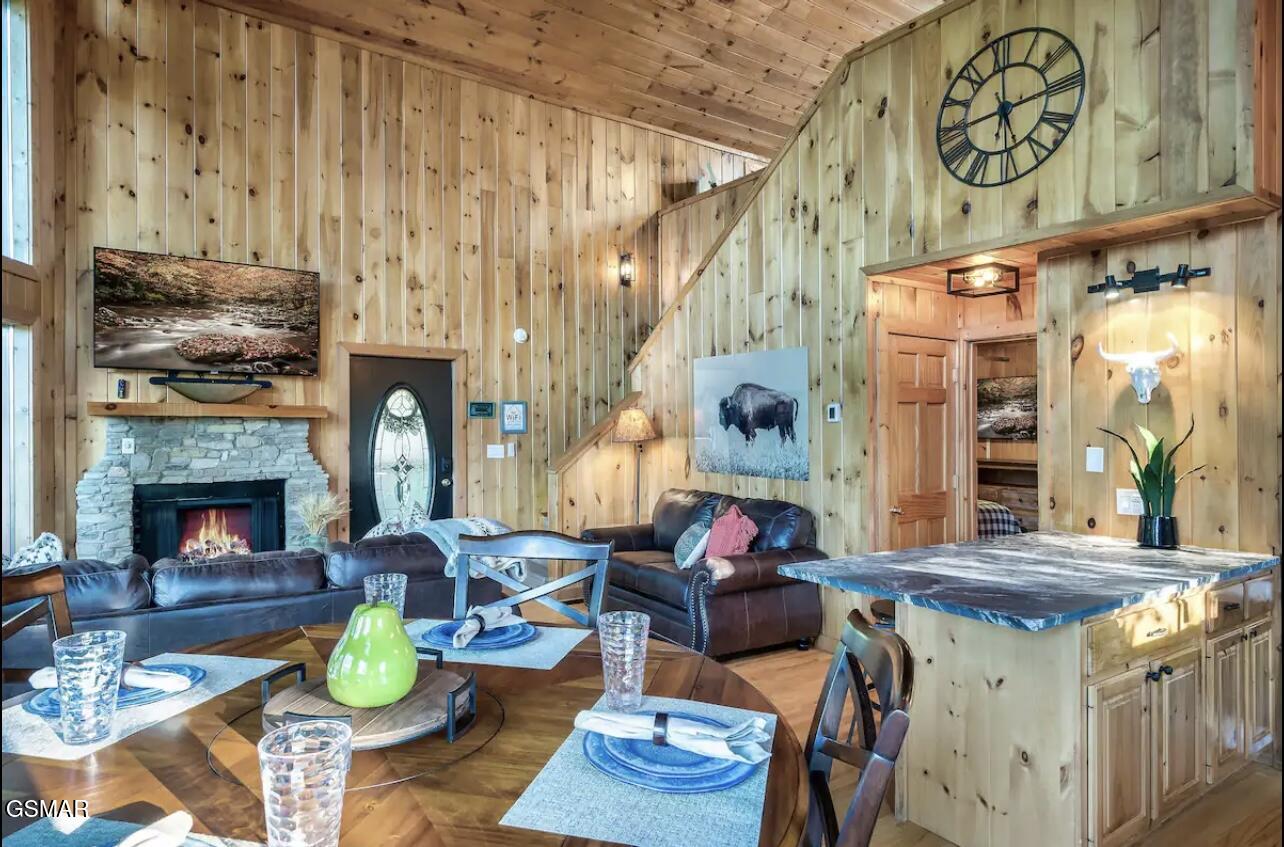 2321 High Top Loop Sevierville TN 37862