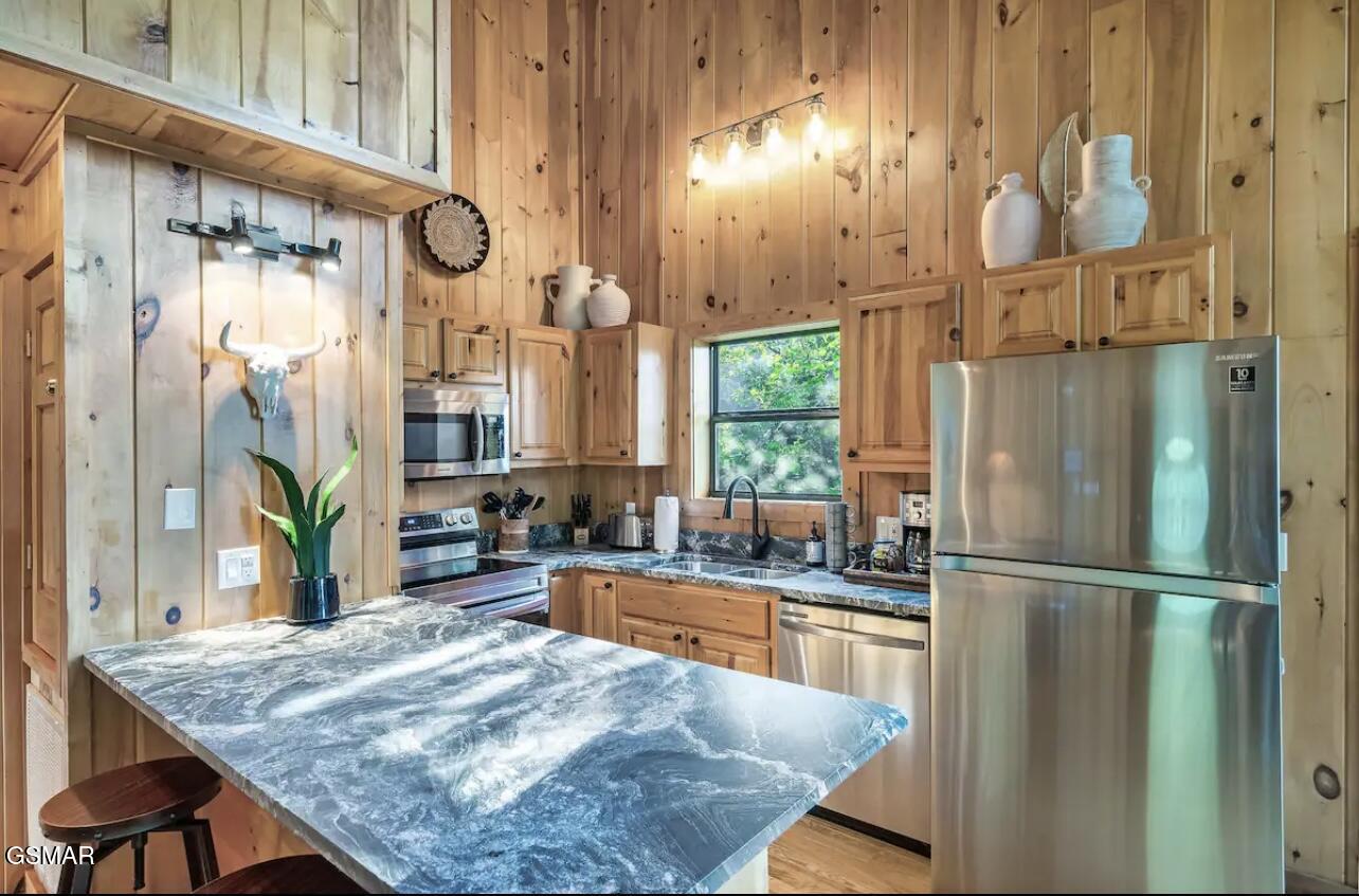 2321 High Top Loop Sevierville TN 37862