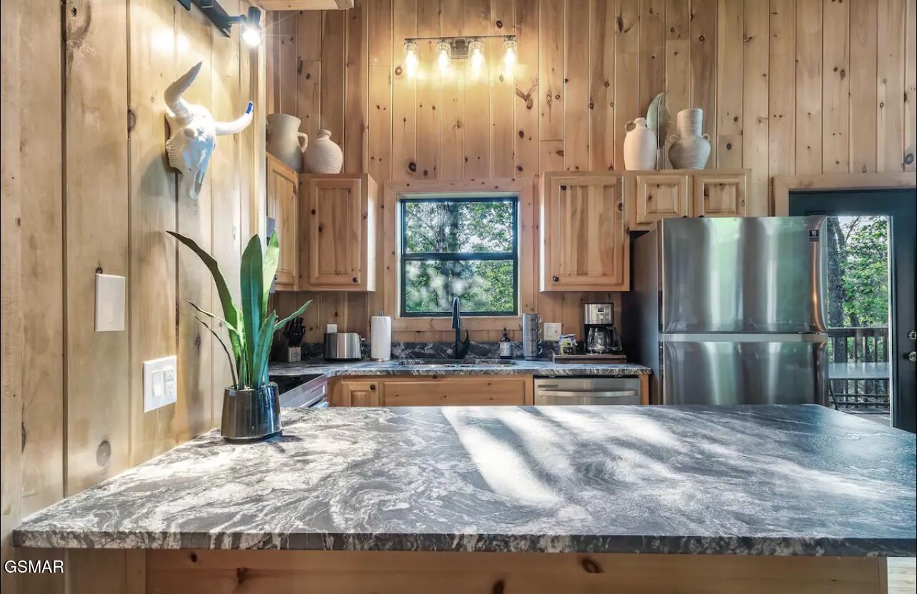 2321 High Top Loop Sevierville TN 37862