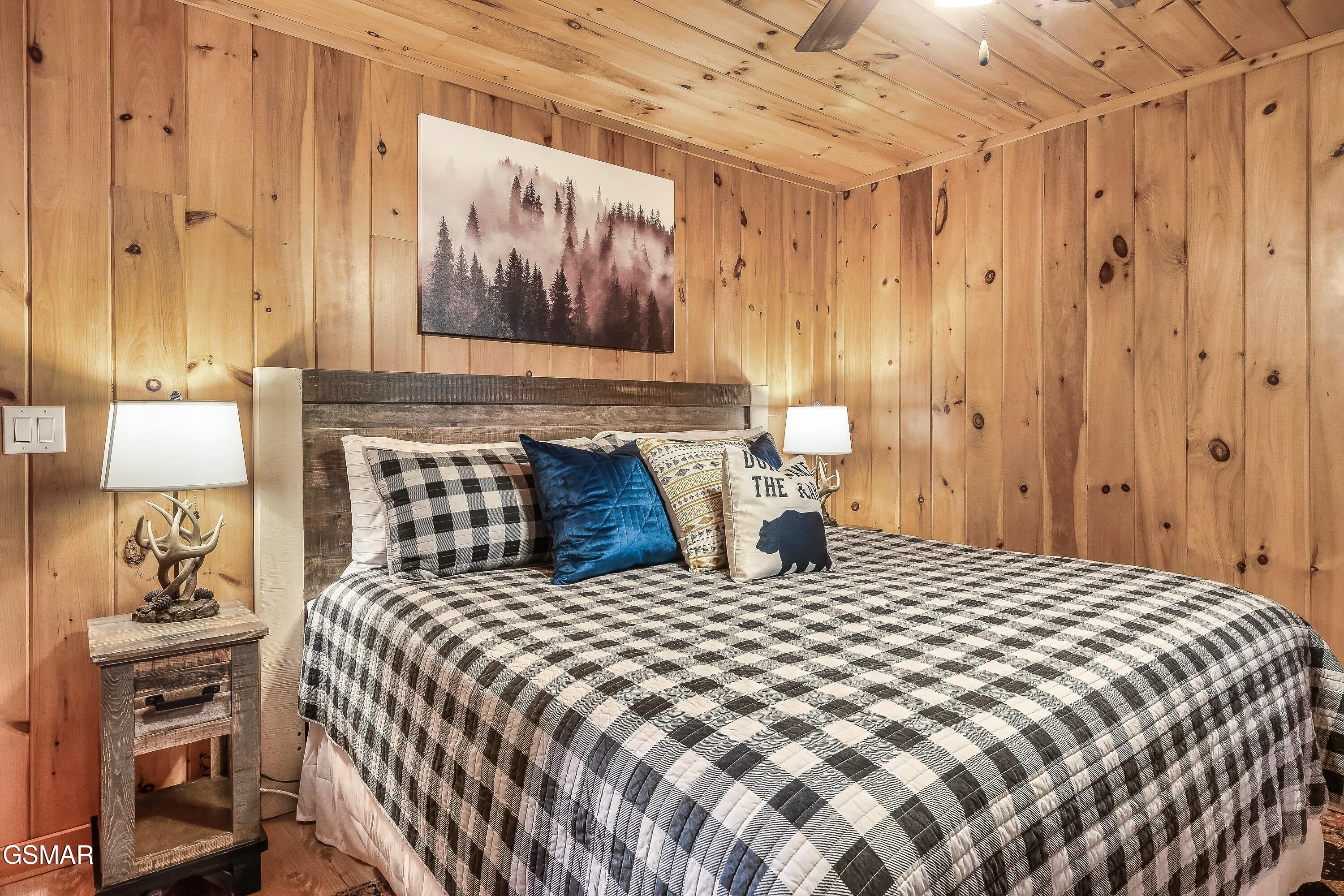 2321 High Top Loop Sevierville TN 37862