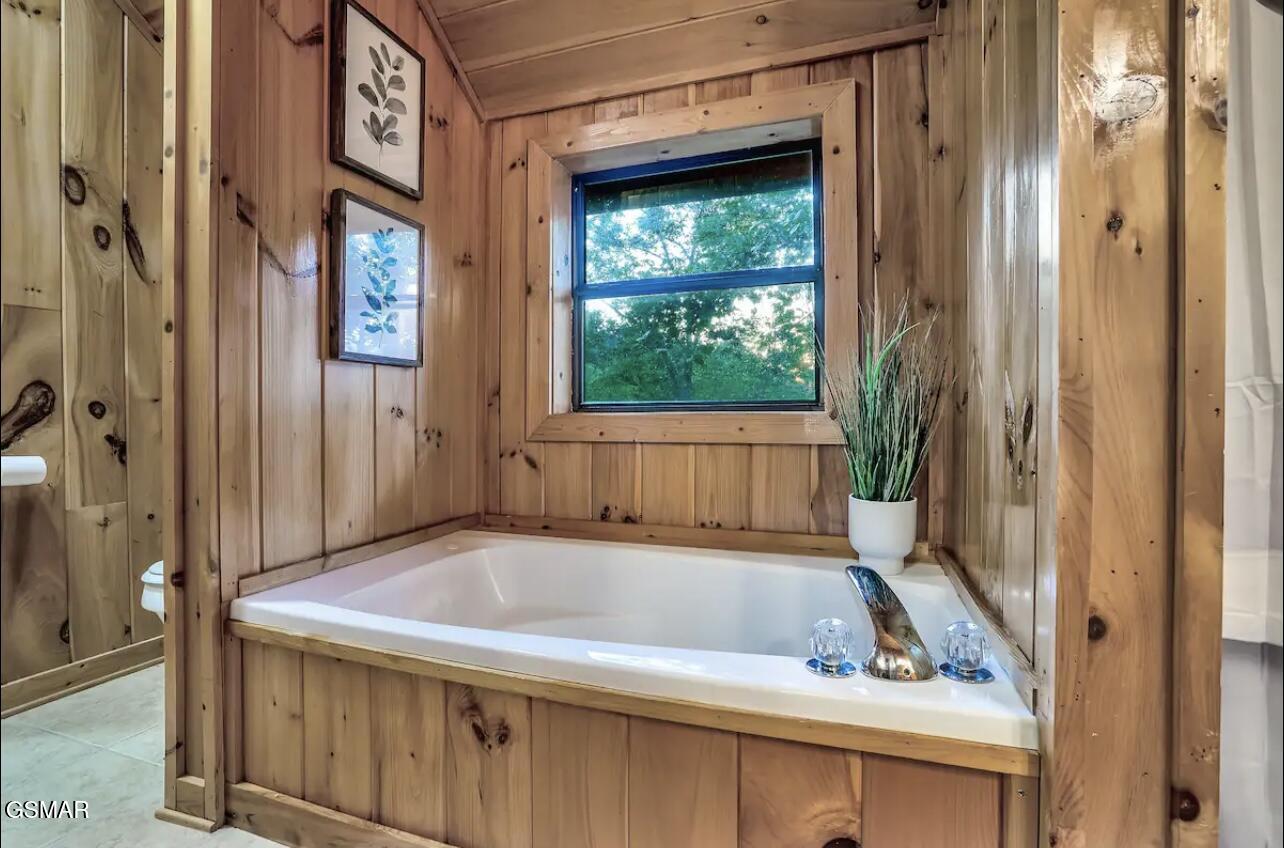 2321 High Top Loop Sevierville TN 37862