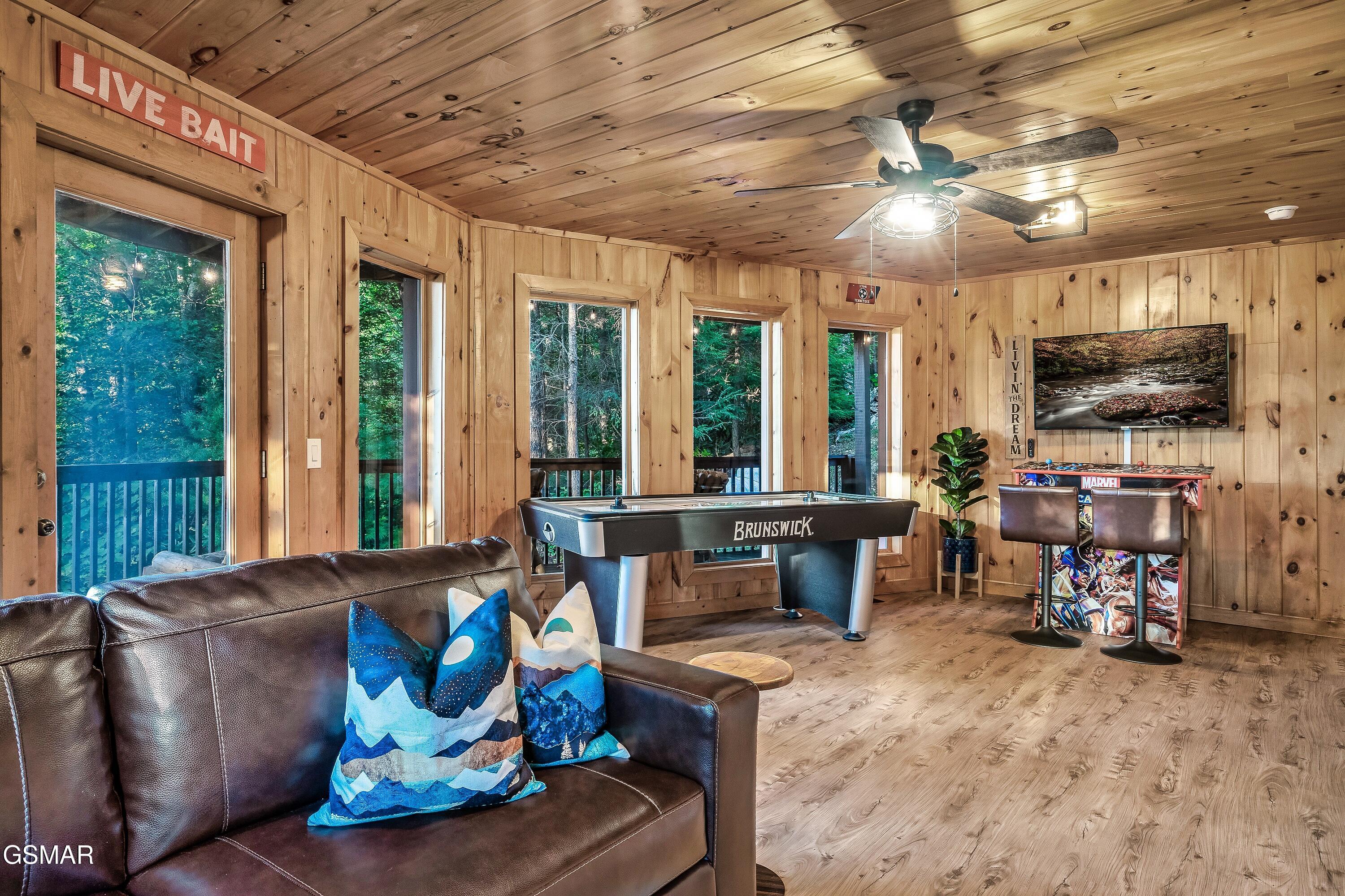 2321 High Top Loop Sevierville TN 37862