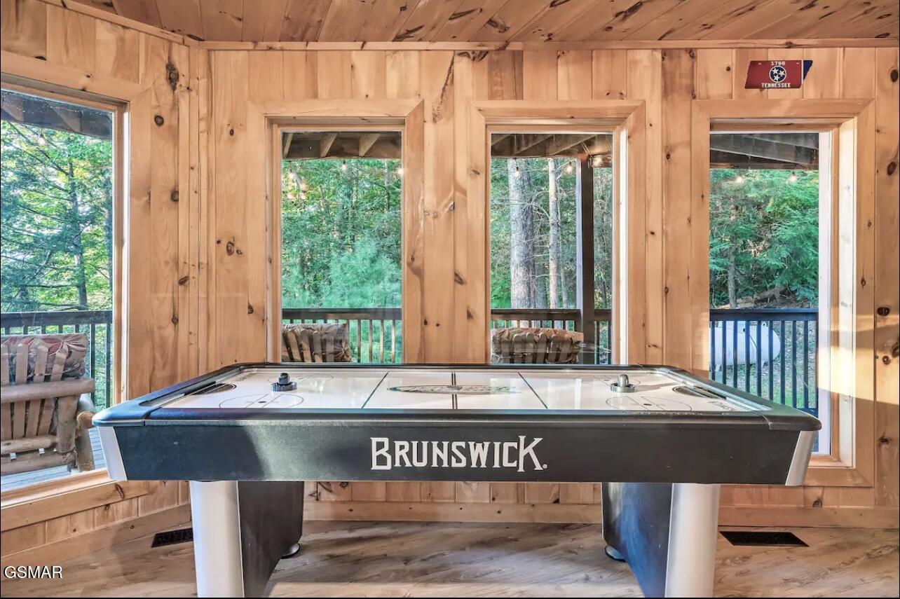 2321 High Top Loop Sevierville TN 37862