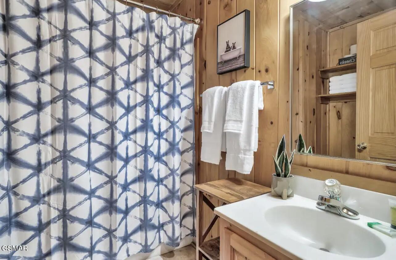 2321 High Top Loop Sevierville TN 37862