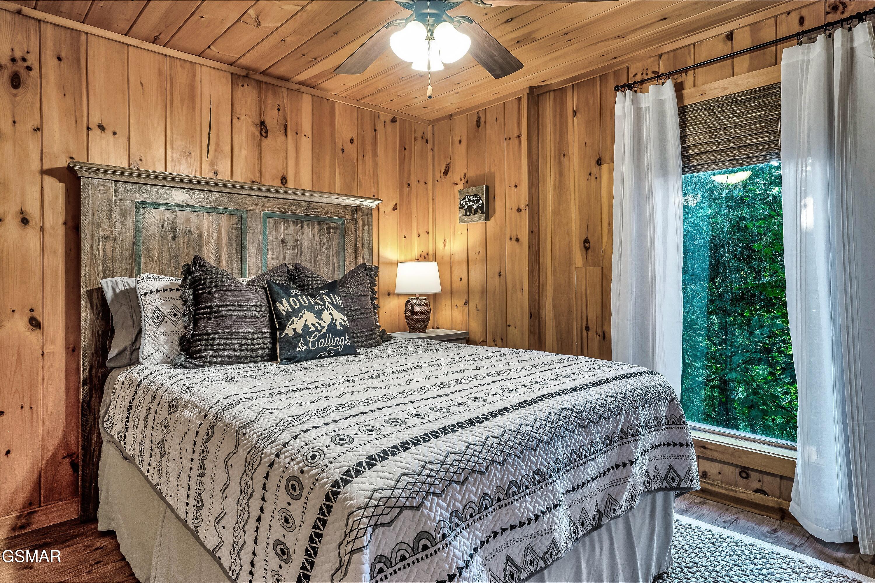 2321 High Top Loop Sevierville TN 37862