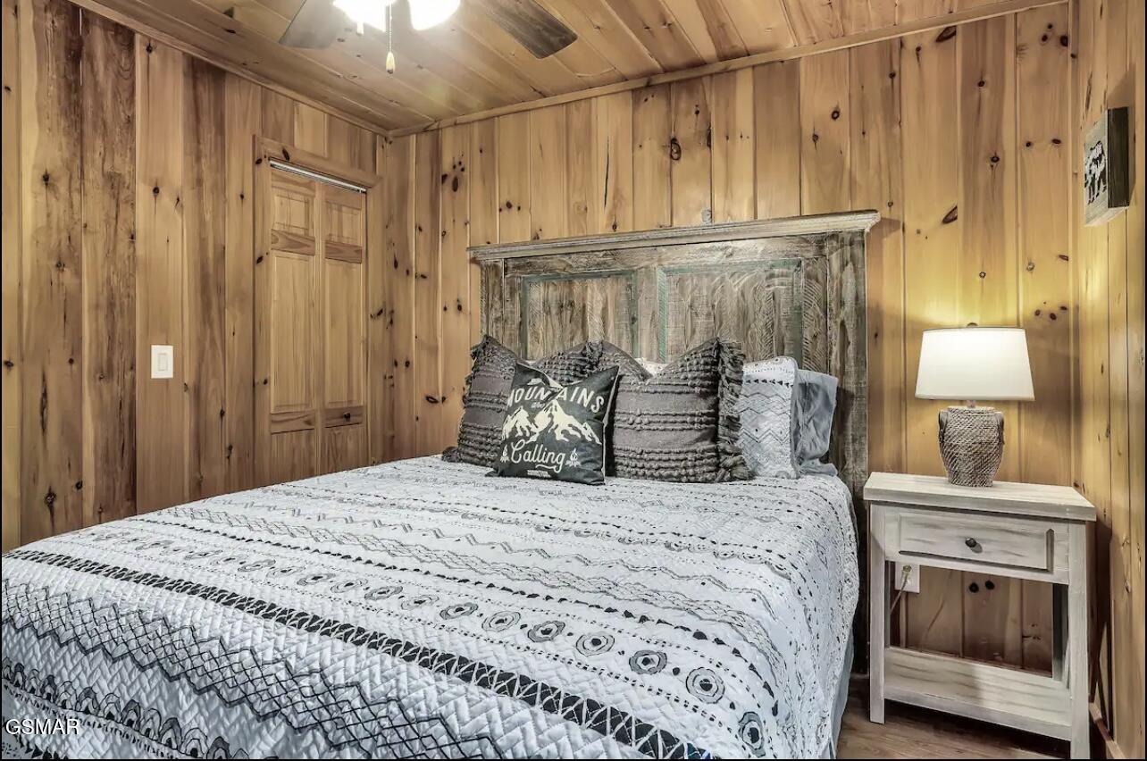 2321 High Top Loop Sevierville TN 37862