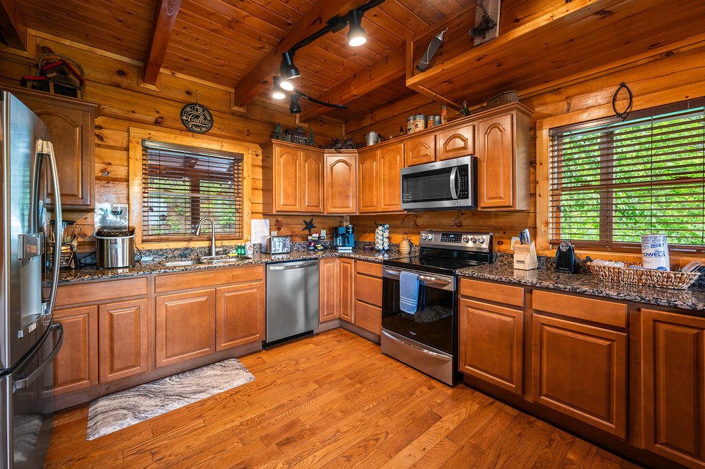 725 Big Bear Ridge Road Gatlinburg TN 37738