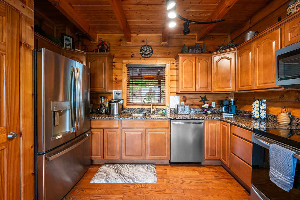 725 Big Bear Ridge Road Gatlinburg TN 37738