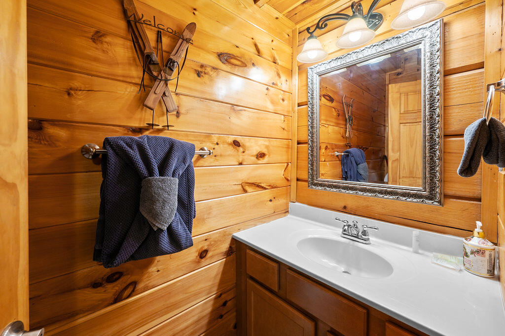 725 Big Bear Ridge Road Gatlinburg TN 37738