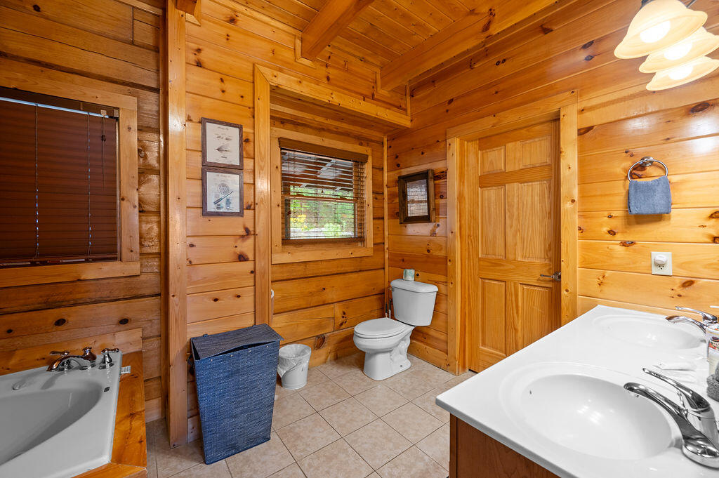 725 Big Bear Ridge Road Gatlinburg TN 37738
