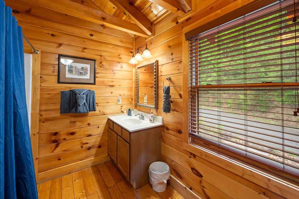 725 Big Bear Ridge Road Gatlinburg TN 37738